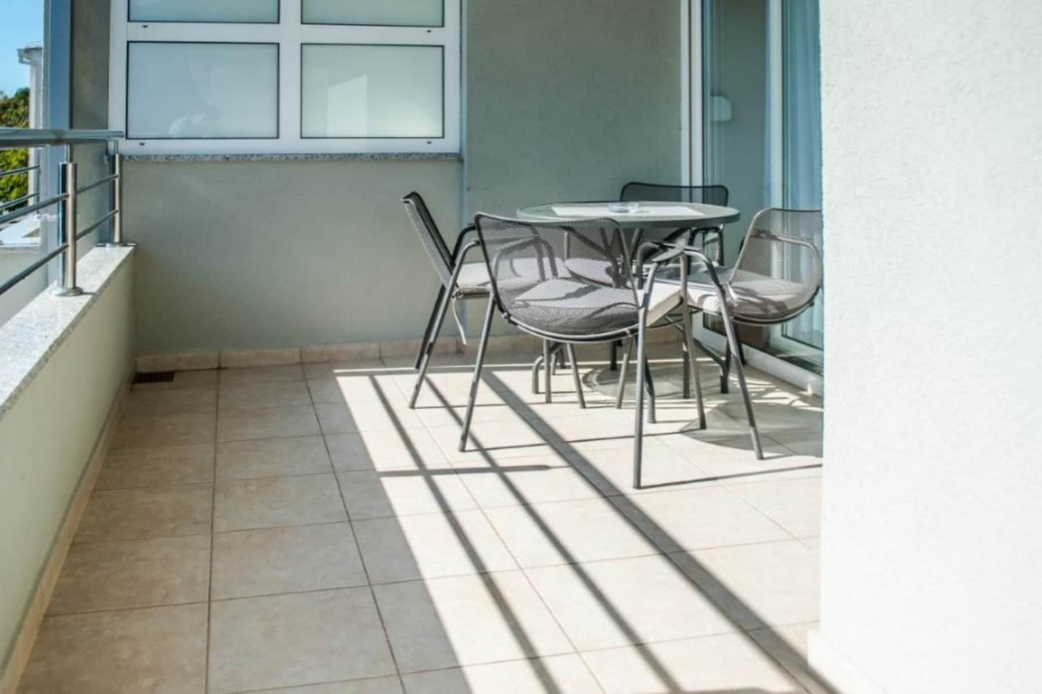 One Bedroom Apartment with sea wiev 3-Terrasse/Balkon