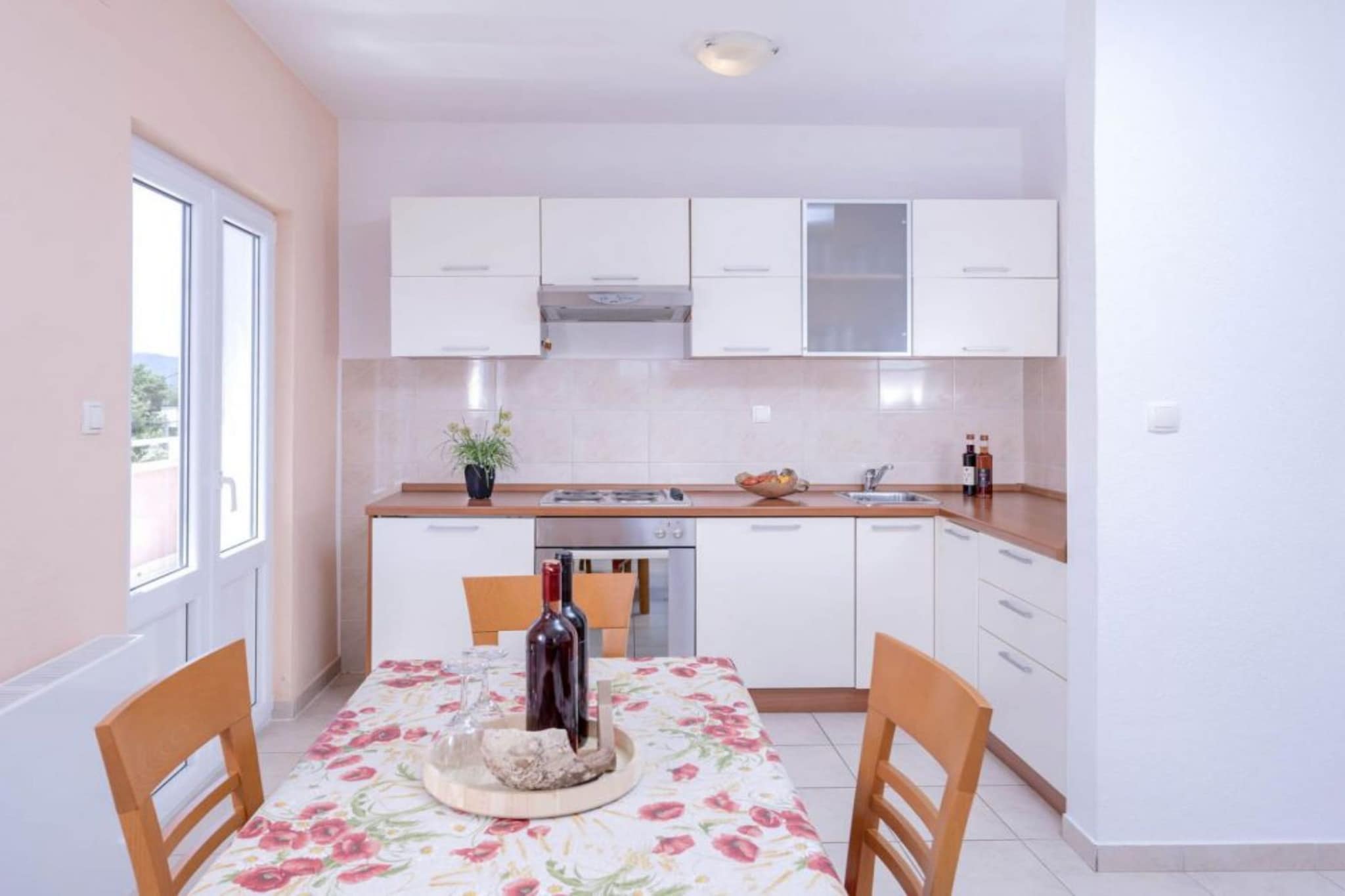 One Bedroom Luxury Apartment with Balcony and Sea View  1-Küche