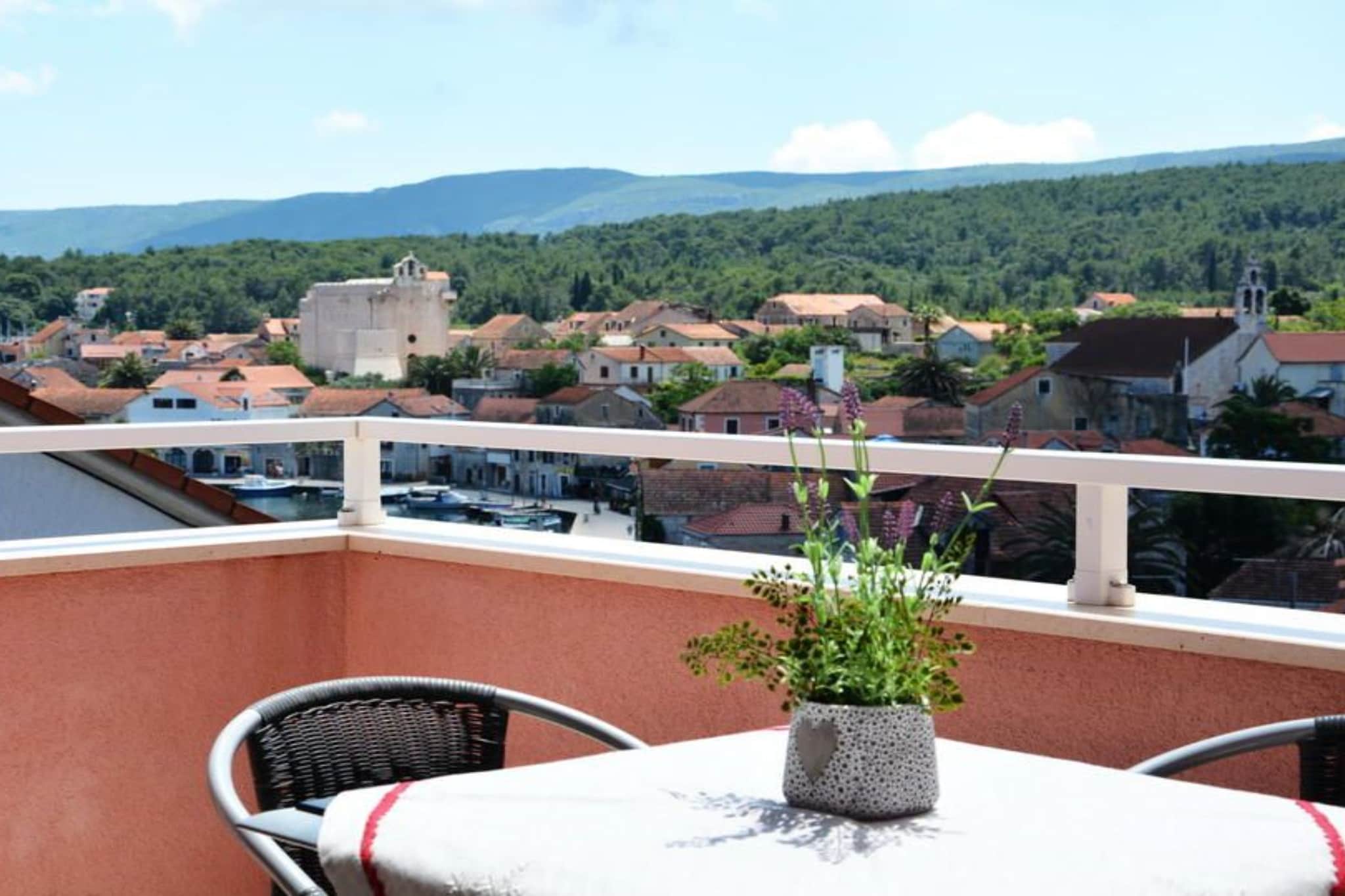One Bedroom Apartment with Balcony and Sea View 2-Outdoor