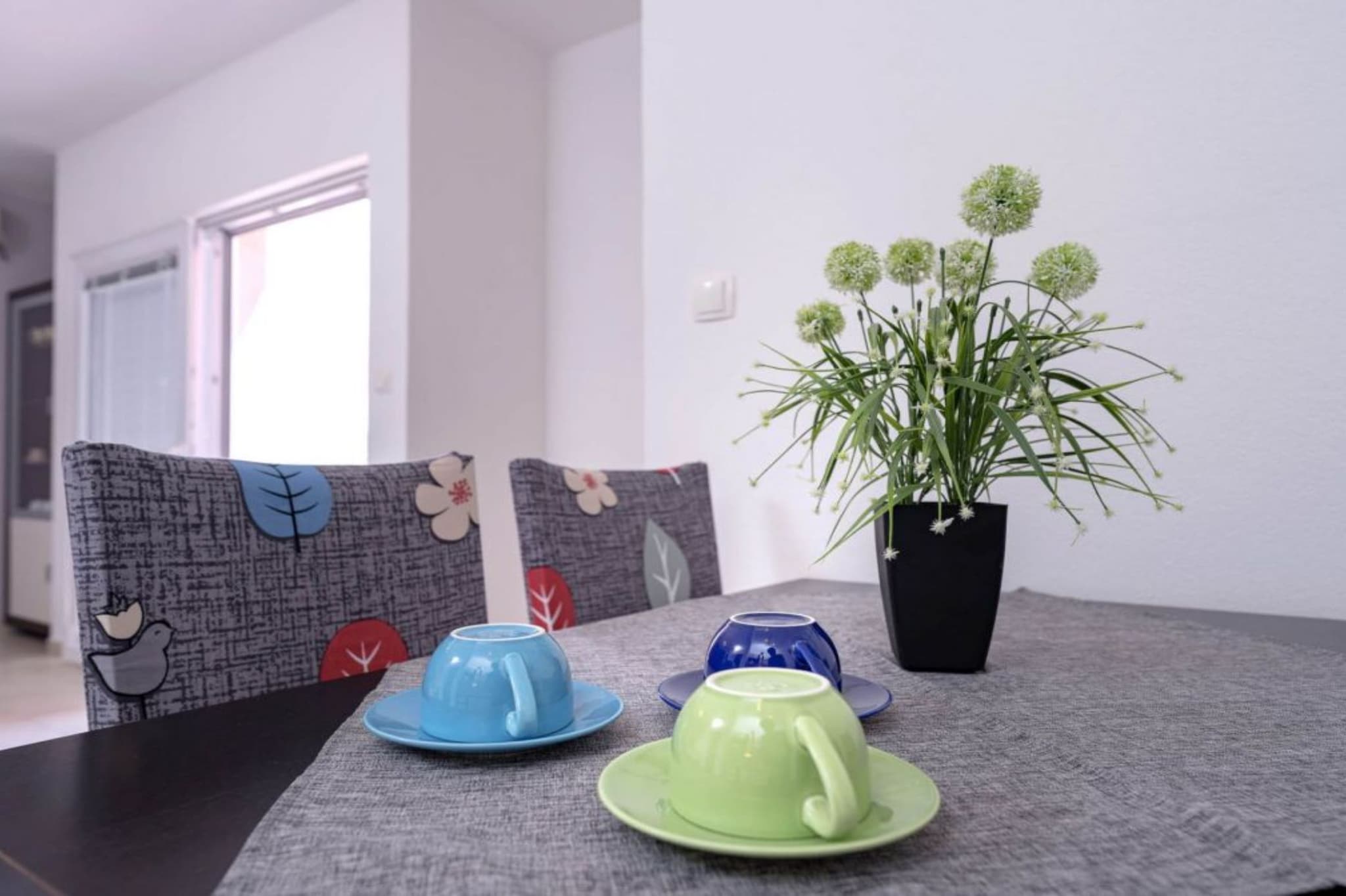 One Bedroom Apartment with Balcony and Sea View 2