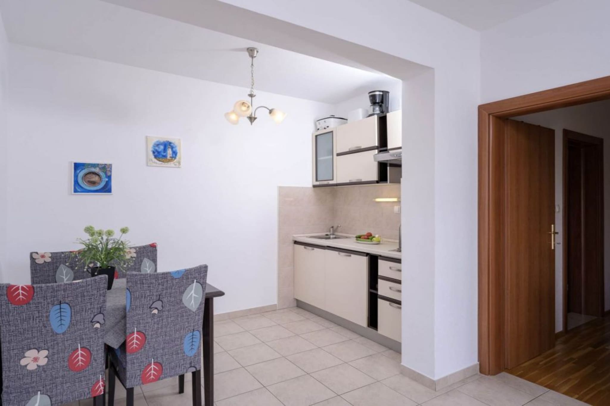 One Bedroom Apartment with Balcony and Sea View 2-Kitchen