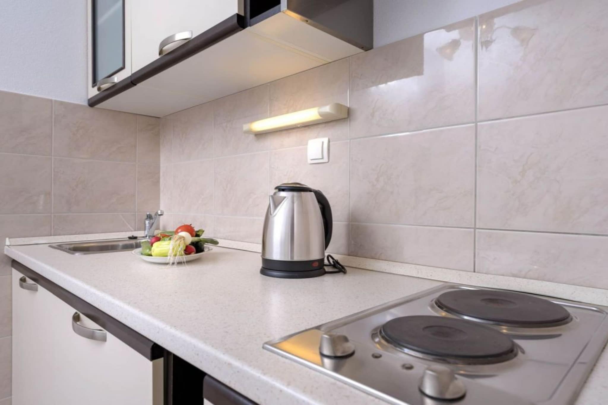 One Bedroom Apartment with Balcony and Sea View 2-Kitchen