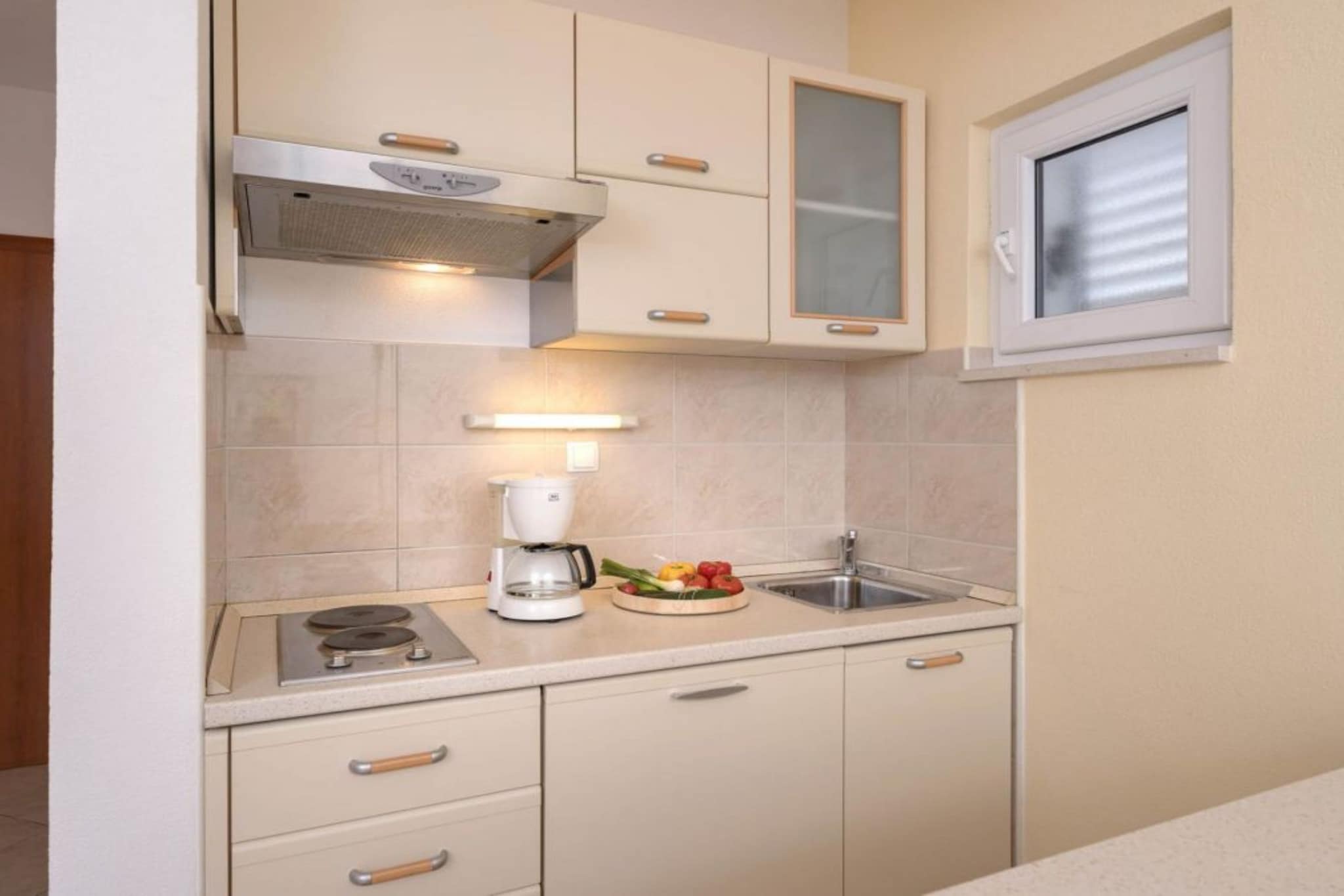 One Bedroom Apartment with Balcony 3-Kitchen