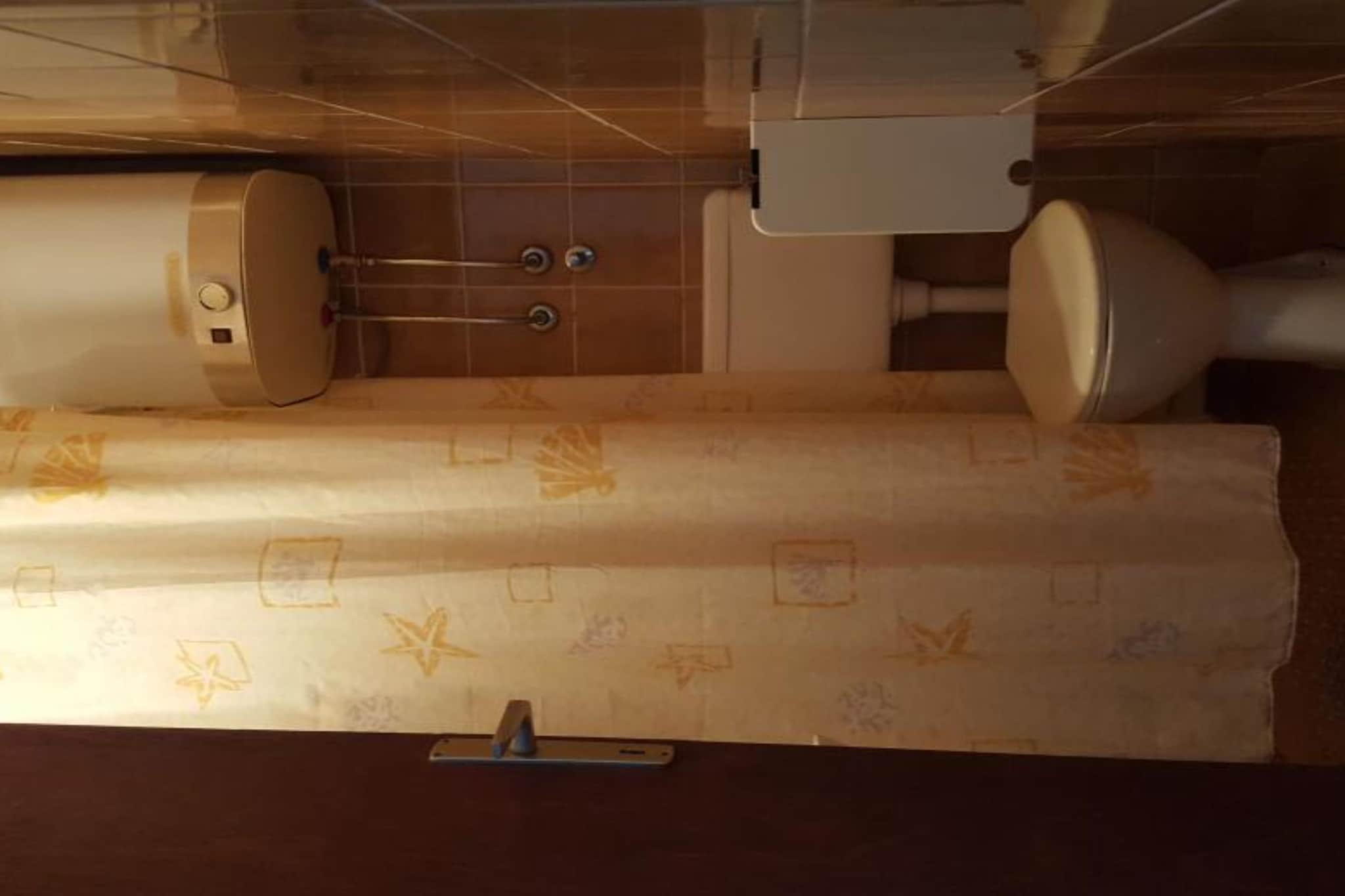 Comfortable Budva Rooms with Easy Access to Sveti Stefan - Triple Room 6-Salle de bain