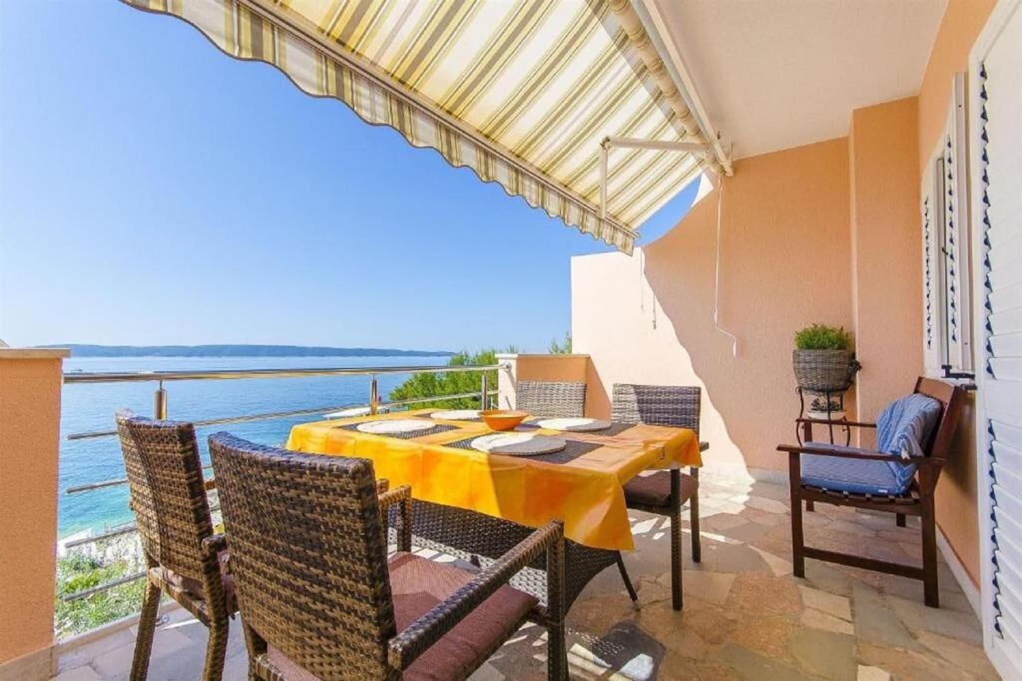 Apartments Nives -Standard Two Bedroom Apartment   (A1)-Terrasse / balcon