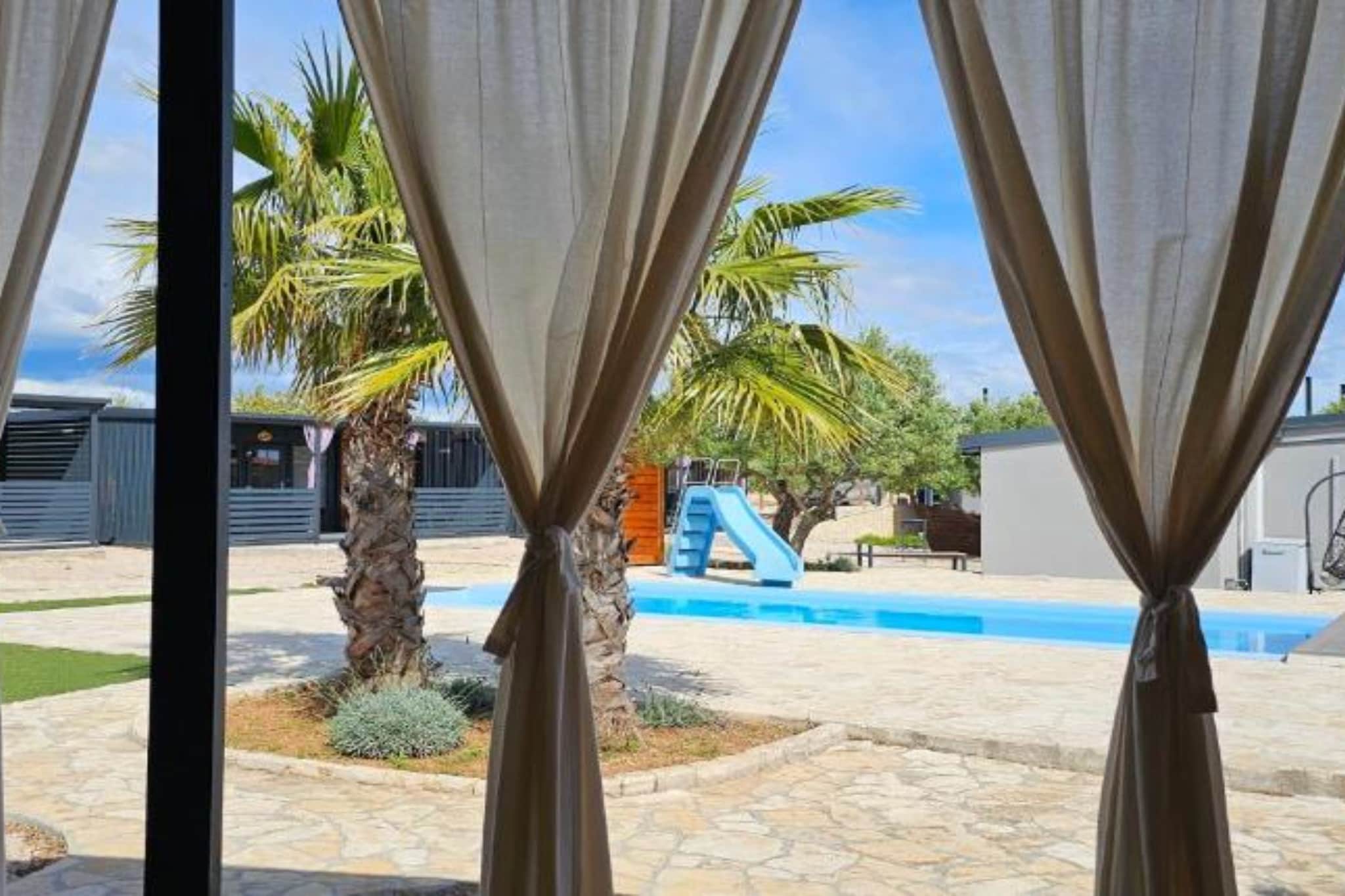 SAK Mobile Homes - Classic Two Bedroom Mobile Home with Terrace and Sea View (Br2)-Schwimmbad