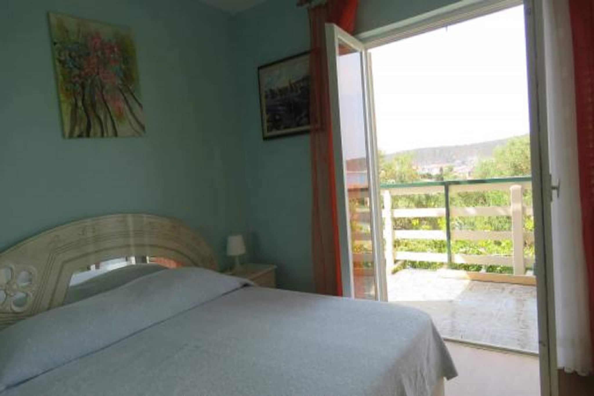 Serene Barbat Escape with Just Minutes from the Beach - One Bedroom Apartment with Balcony 1-Schlafzimmer