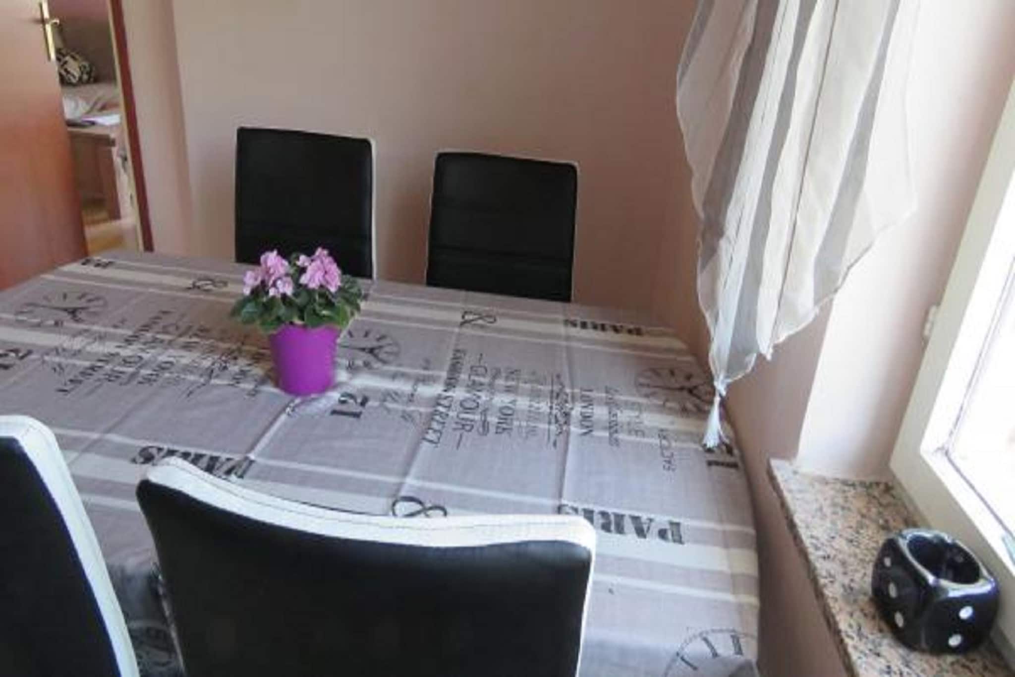 Serene Barbat Escape with Just Minutes from the Beach - One Bedroom Apartment with Balcony 1