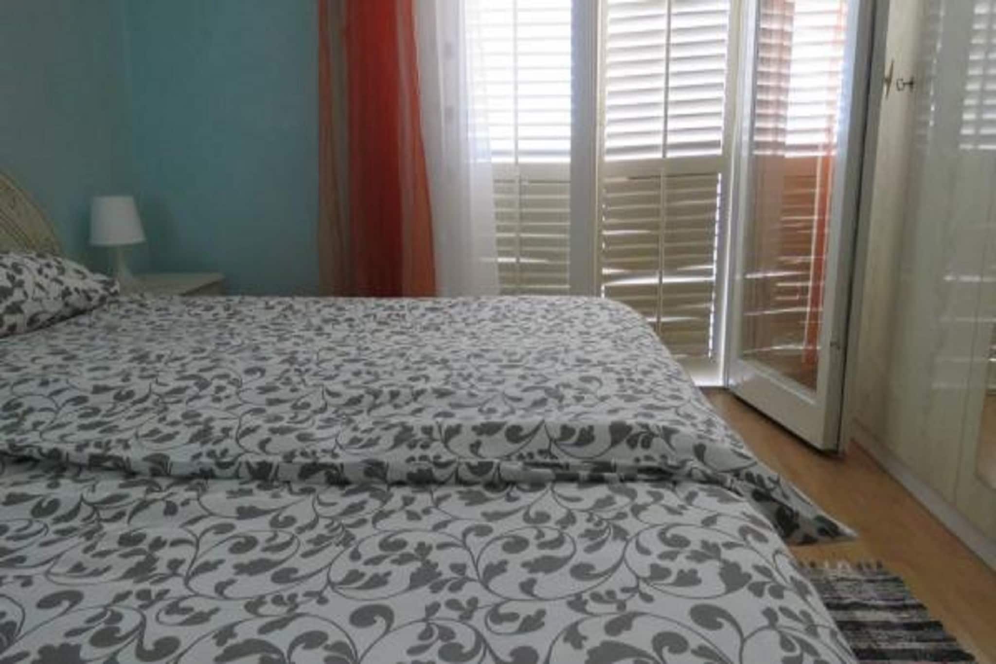 Serene Barbat Escape with Just Minutes from the Beach - One Bedroom Apartment with Balcony 1-Schlafzimmer
