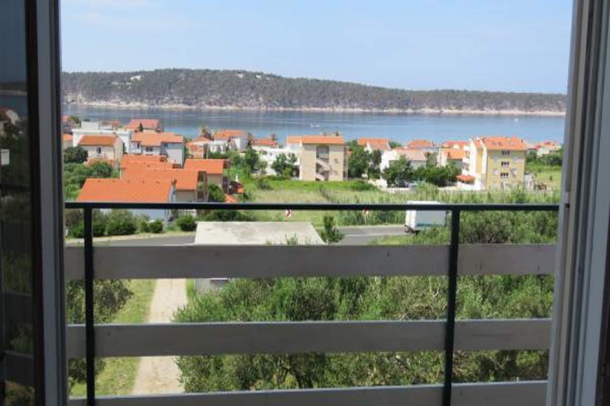 Serene Barbat Escape with Just Minutes from the Beach - One Bedroom Apartment with Balcony 2-Terrasse/Balkon