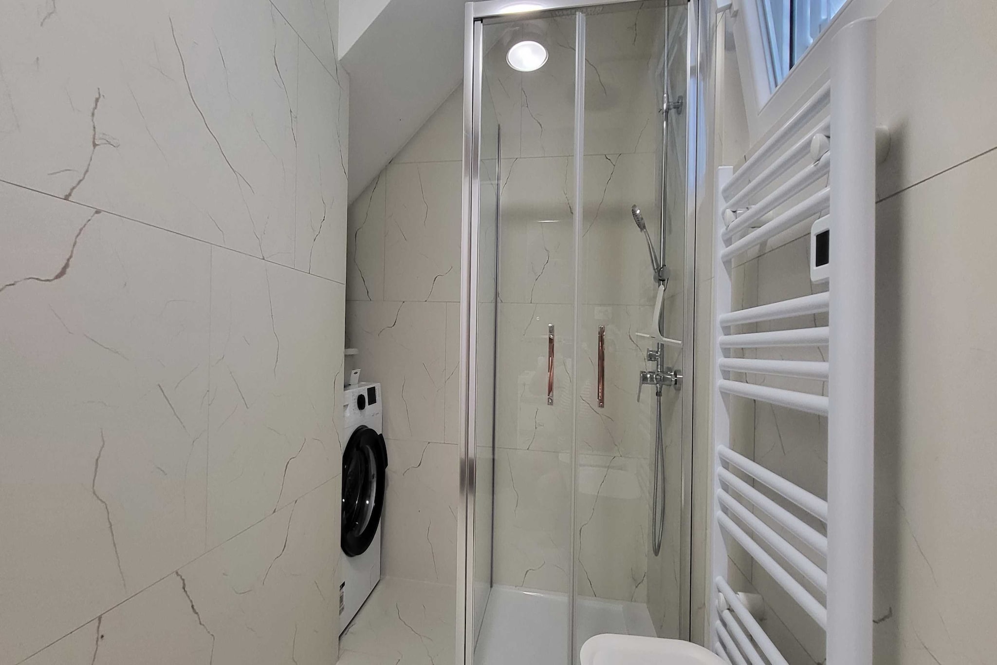 Apartments Ivankovic - One Bedroom  Apartment with Terrace-Salle de bain