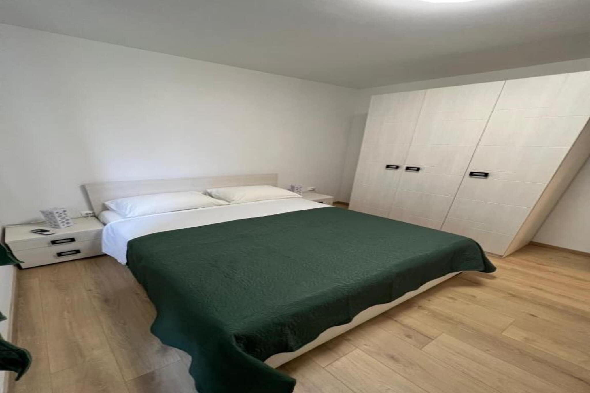 Four-Bedroom Apartment With Sea View-Schlafzimmer