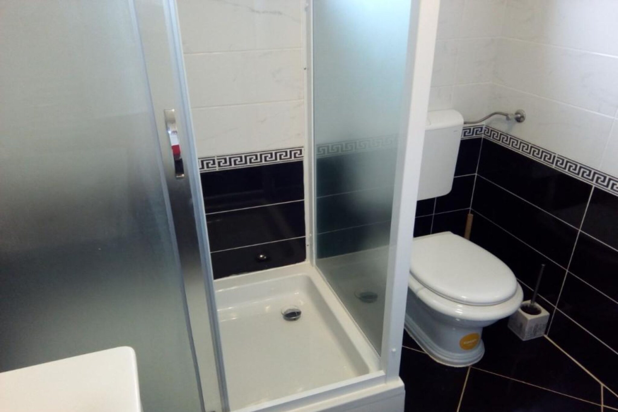 Two-Bedroom Apartment With Terrace-Bathroom