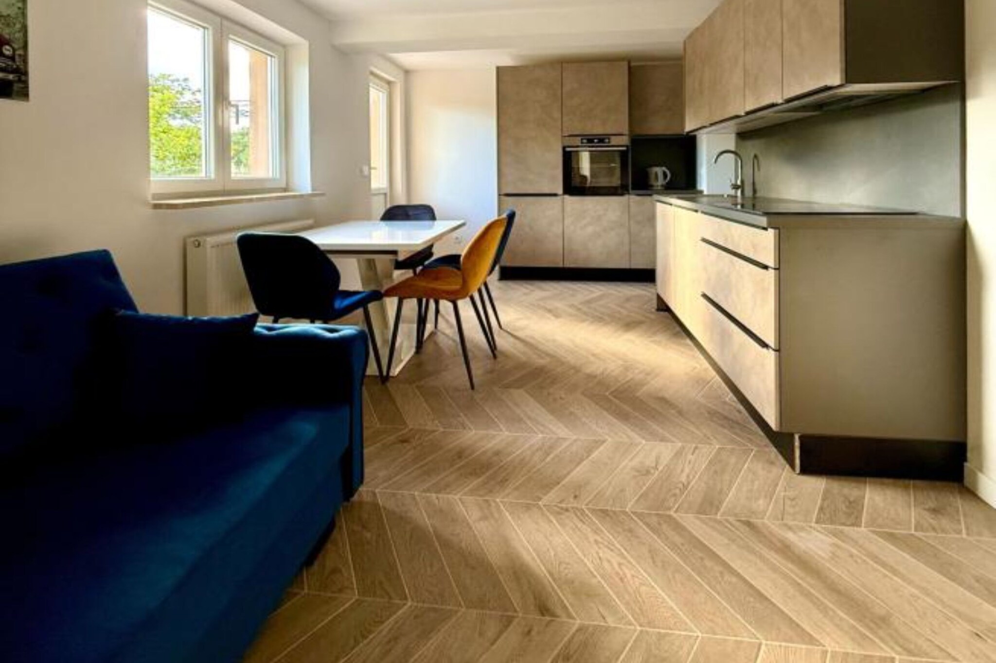 Two-Bedroom Apartment With Terrace-Ambiance