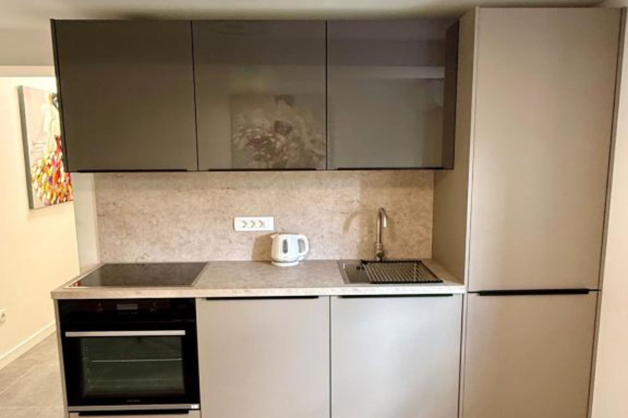 One-Bedroom Apartment With Terrace-Kitchen