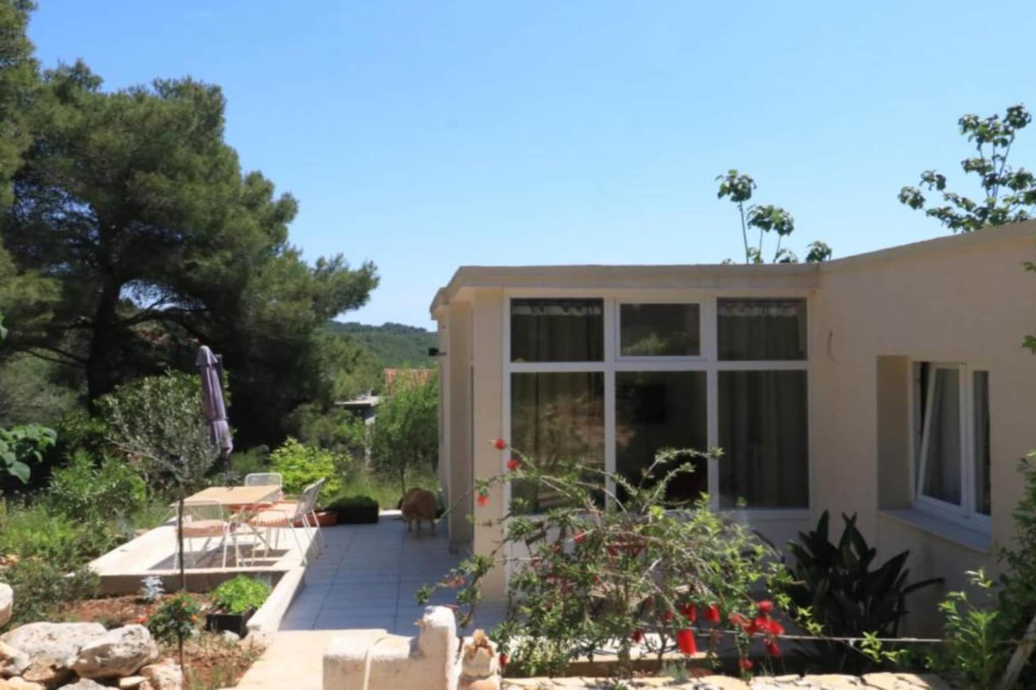 House Leta Cozy Hideaway with Pool - Four Bedroom Holiday Home with Pool-Extérieur
