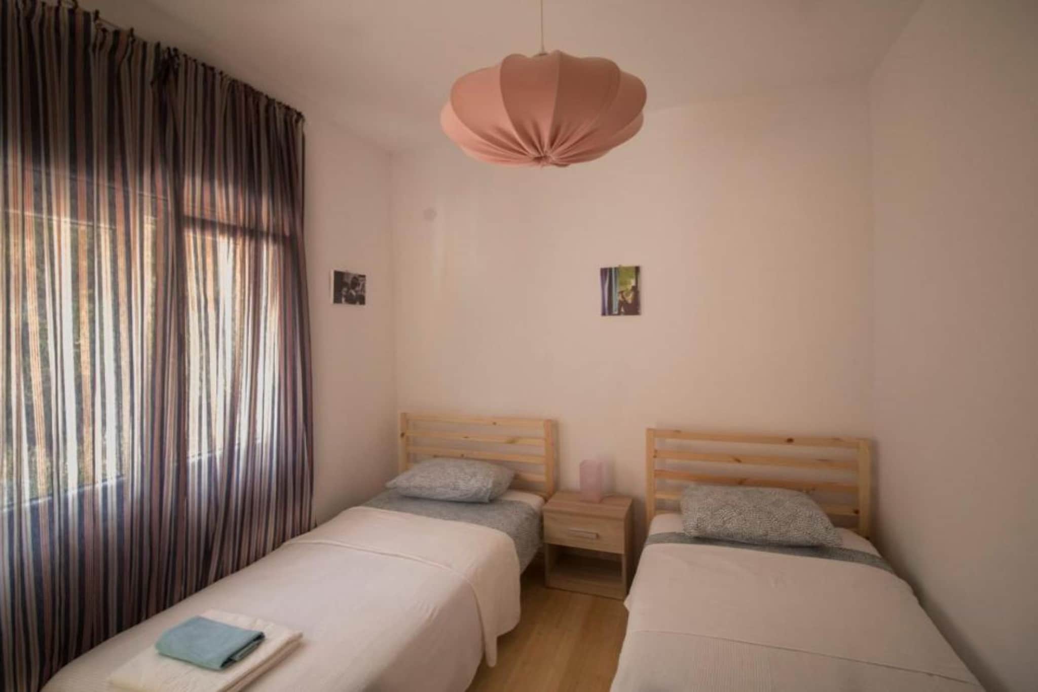 House Leta Cozy Hideaway with Pool - Four Bedroom Holiday Home with Pool-Chambre