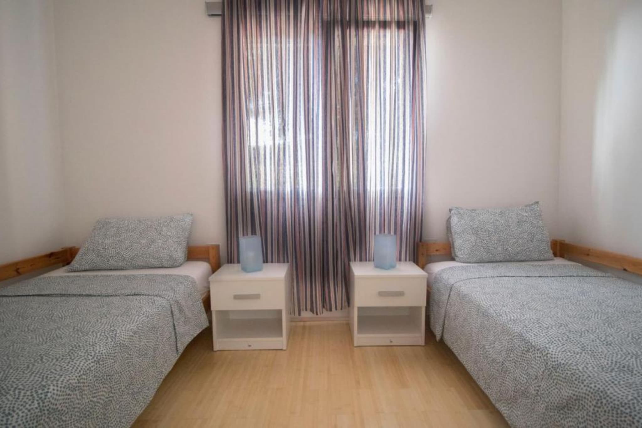 House Leta Cozy Hideaway with Pool - Four Bedroom Holiday Home with Pool-Chambre