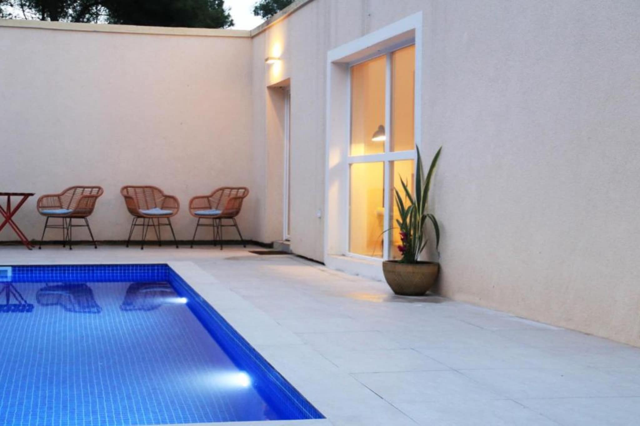House Leta Cozy Hideaway with Pool - Four Bedroom Holiday Home with Pool-Piscine