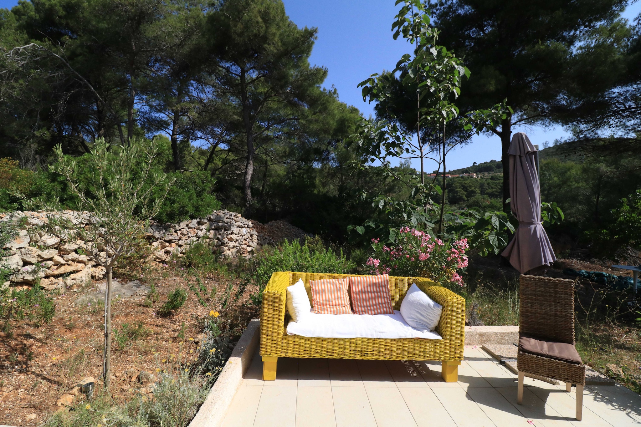 House Leta Cozy Hideaway with Pool - Four Bedroom Holiday Home with Pool-Extérieur