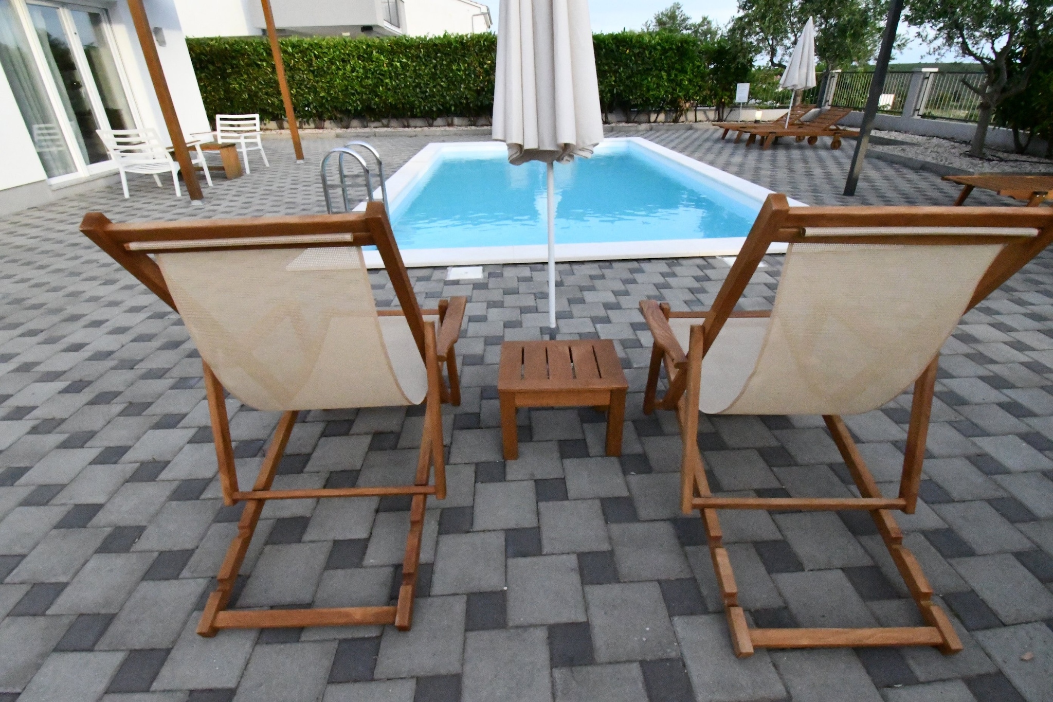 Luxury Escape with Swimming Pool & Modern Design - Four Bedroom Villa with Private Pool ( Villa 1)-Schwimmbad