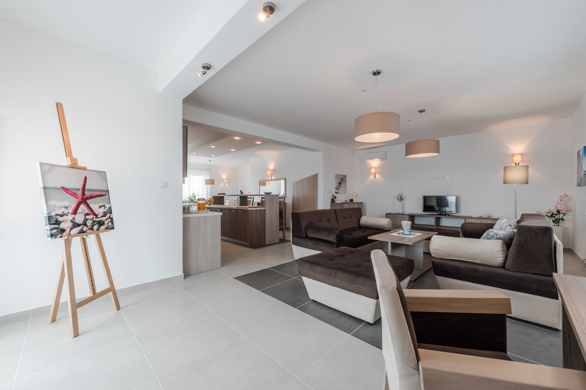 Luxury Escape with Swimming Pool & Modern Design - Superior Four Bedroom Villa with Private Pool ( Villa 2)-Wohnzimmer