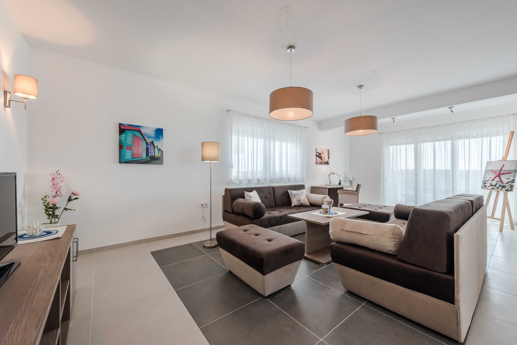 Luxury Escape with Swimming Pool & Modern Design - Superior Four Bedroom Villa with Private Pool ( Villa 2)-Wohnzimmer