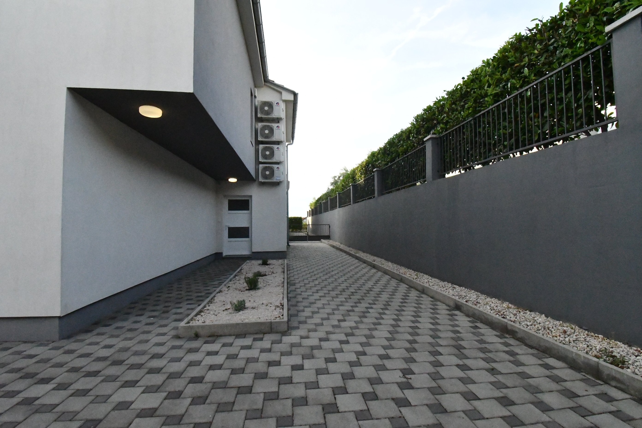 Luxury Escape with Swimming Pool & Modern Design - Superior Four Bedroom Villa with Private Pool ( Villa 2)-Im Freien