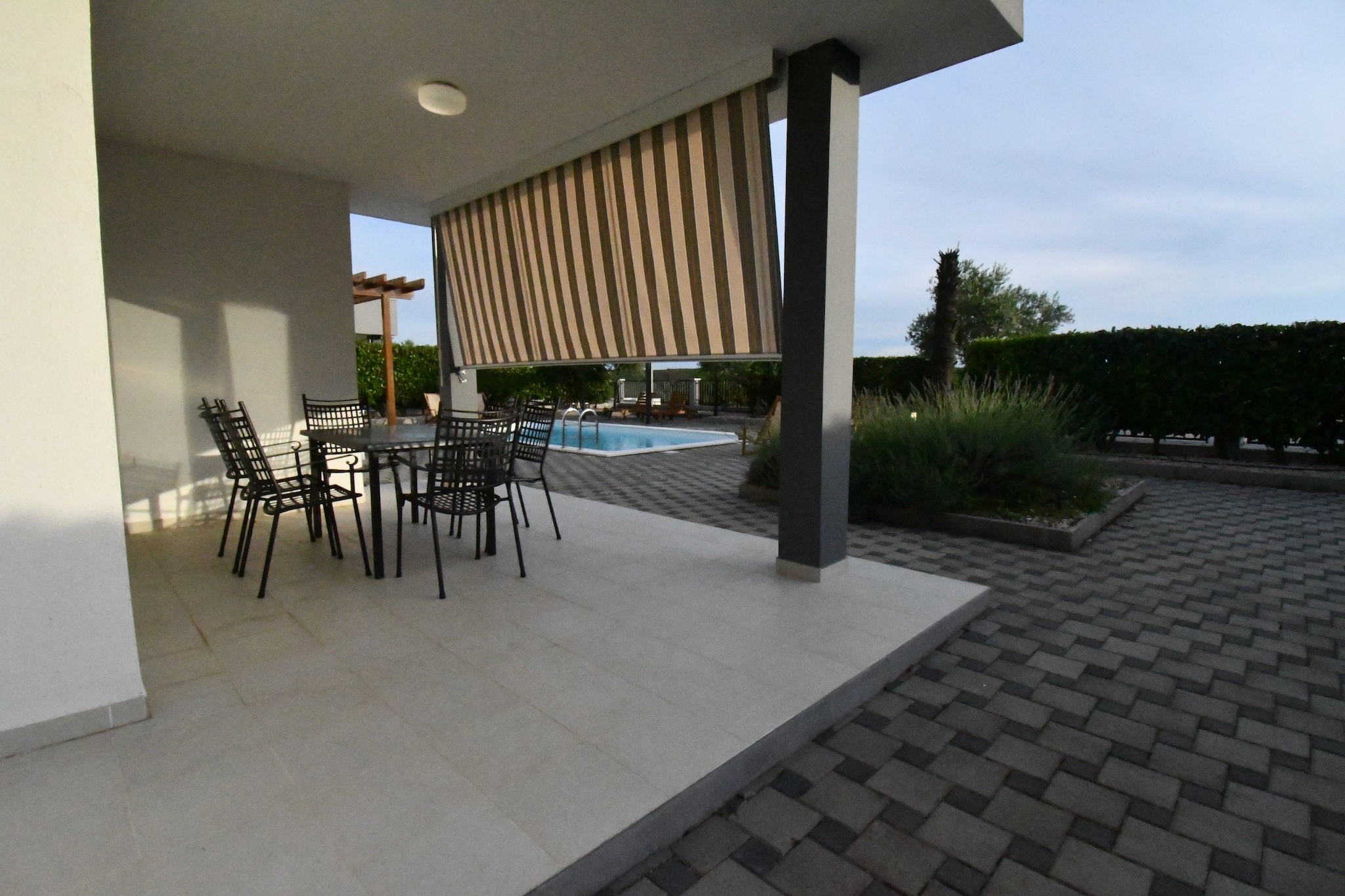 Luxury Escape with Swimming Pool & Modern Design - Superior Four Bedroom Villa with Private Pool ( Villa 2)-Schwimmbad