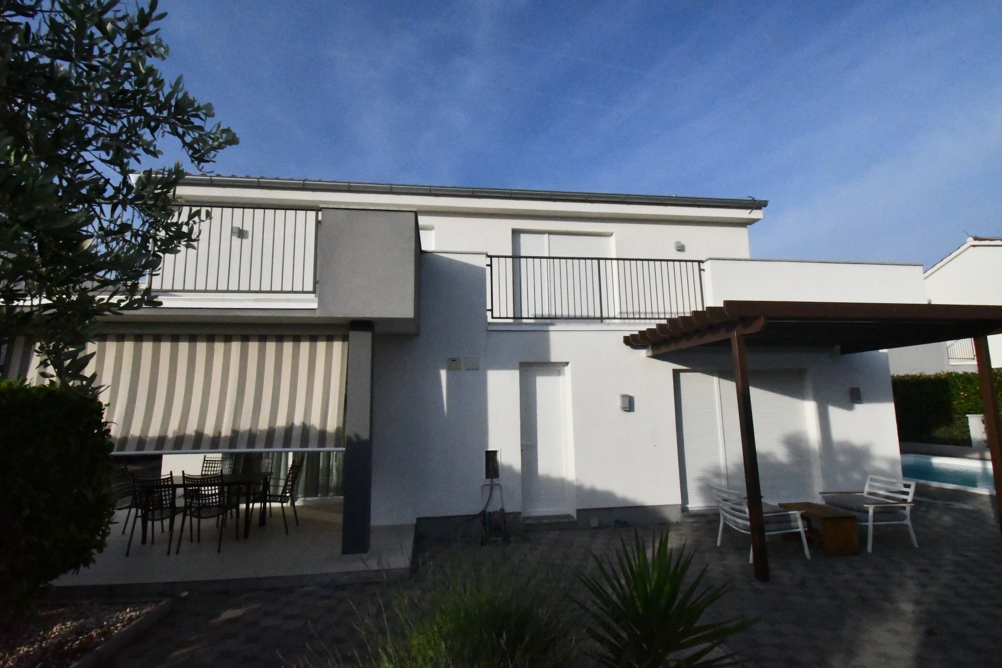 Luxury Escape with Swimming Pool & Modern Design -  Classic Four Bedroom Villa with Sea View and Private Pool ( Villa 3)-Extérieur
