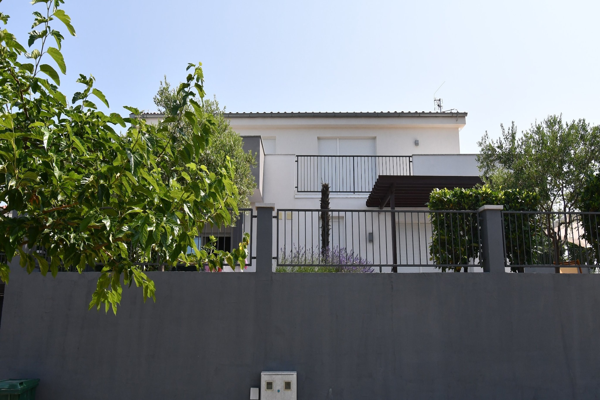 Luxury Escape with Swimming Pool & Modern Design -Deluxe Four Bedroom Villa with Private Pool ( Villa 4)-Im Freien