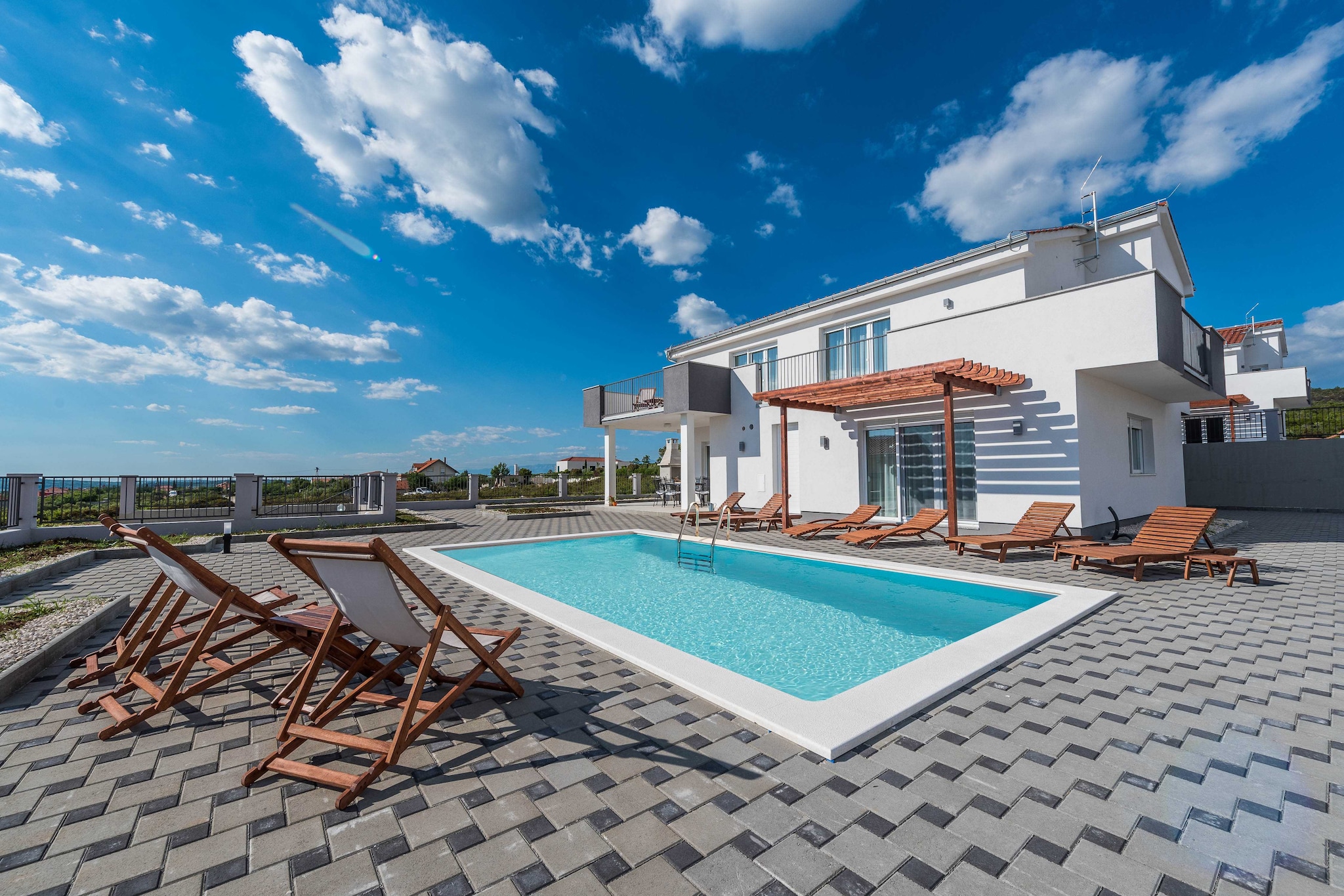 Luxury Escape with Swimming Pool & Modern Design - Comfort Four Bedroom Villa with Sea View and Private Pool ( Villa 7)-Schwimmbad