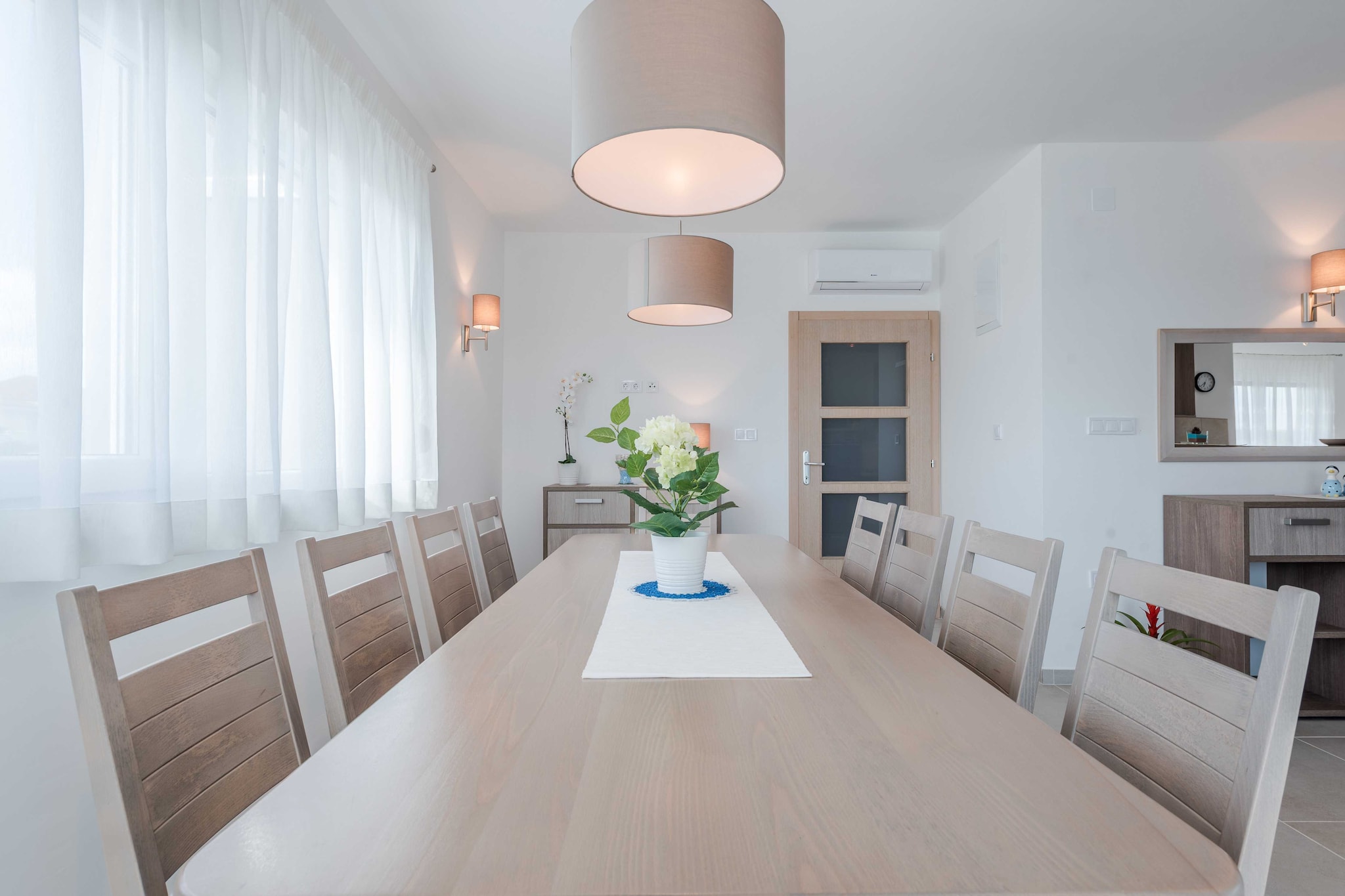 Luxury Escape with Swimming Pool & Modern Design - Comfort Four Bedroom Villa with Sea View and Private Pool ( Villa 7)-Wohnzimmer
