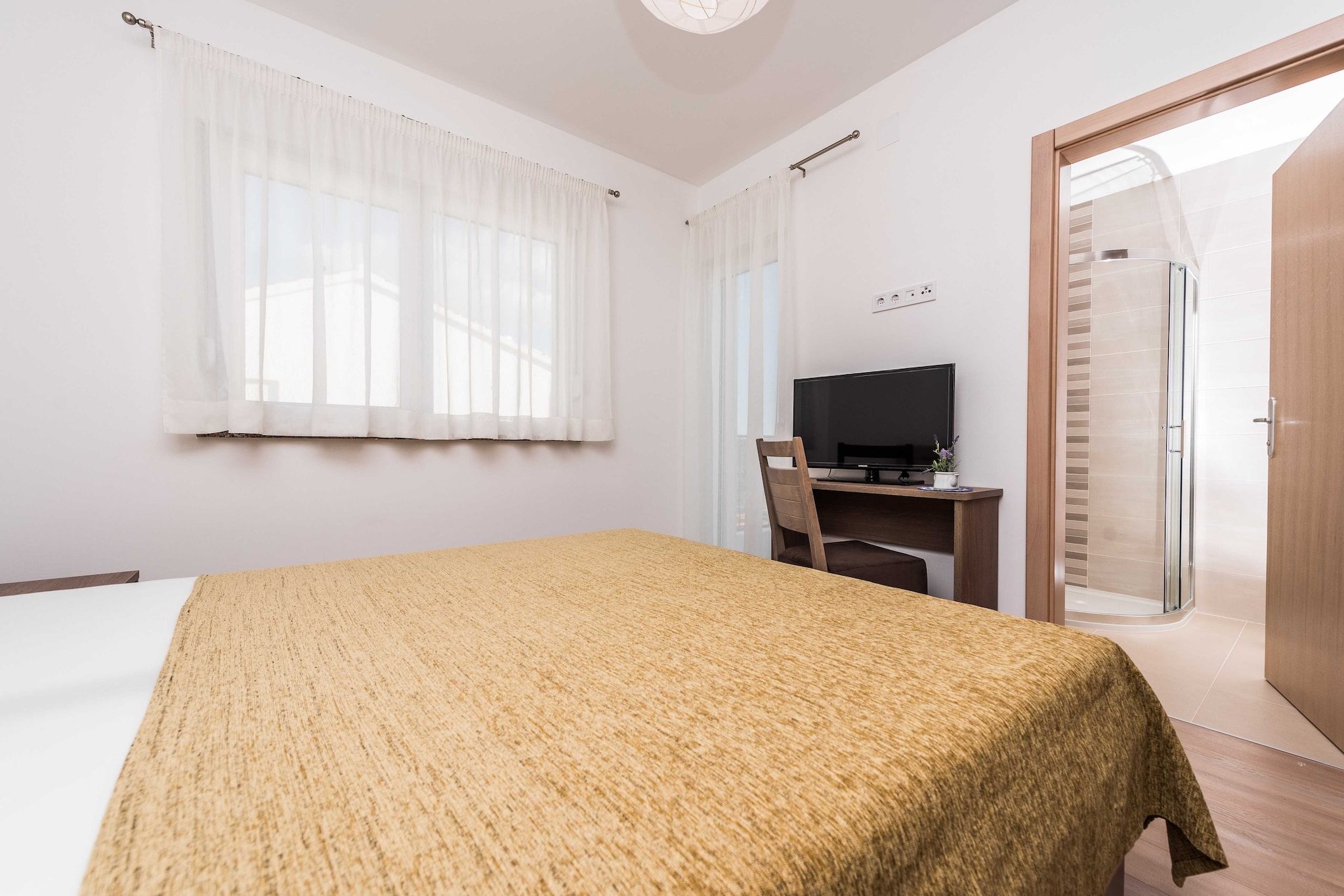 Luxury Escape with Swimming Pool & Modern Design - Comfort Four Bedroom Villa with Sea View and Private Pool ( Villa 7)-Schlafzimmer