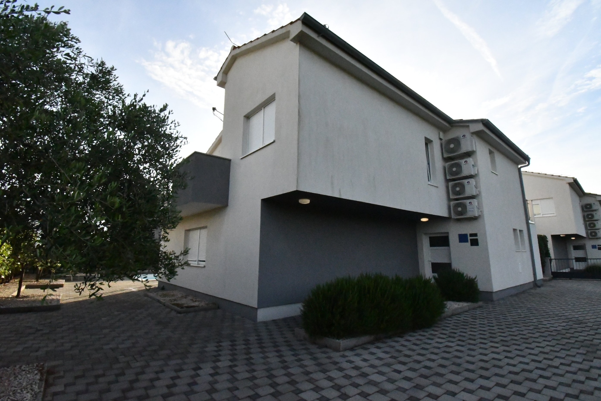 Luxury Escape with Swimming Pool & Modern Design - Comfort Four Bedroom Villa with Sea View and Private Pool ( Villa 7)-Im Freien