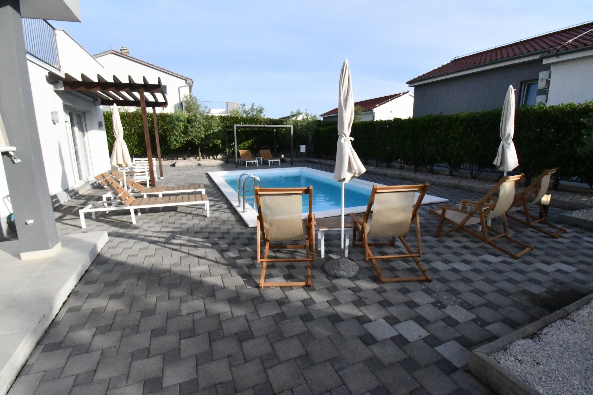 Luxury Escape with Swimming Pool & Modern Design - Comfort Four Bedroom Villa with Sea View and Private Pool ( Villa 7)-Schwimmbad