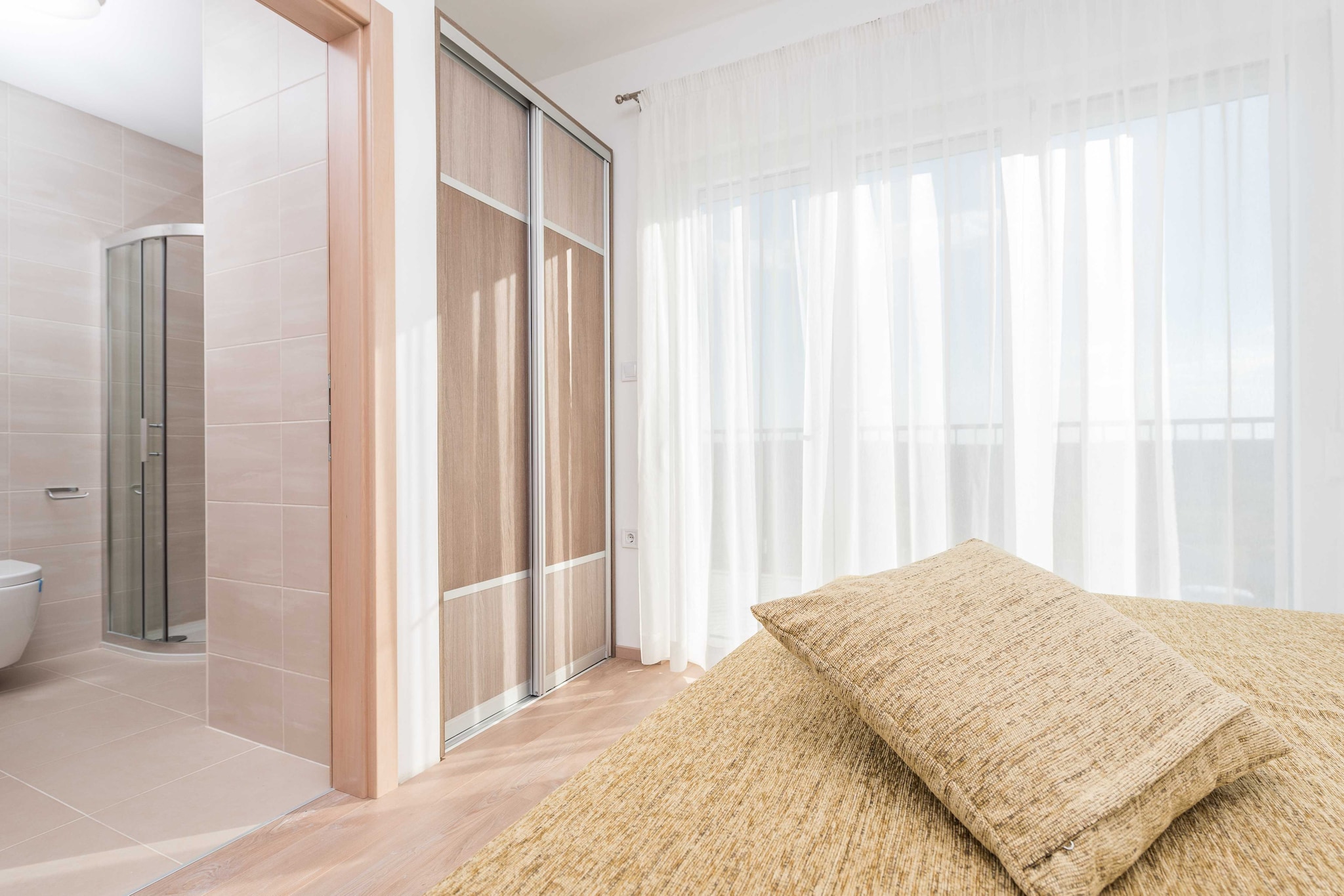 Luxury Escape with Swimming Pool & Modern Design - Four Bedroom Villa with Sea View and Private Pool ( Villa 8)-Chambre