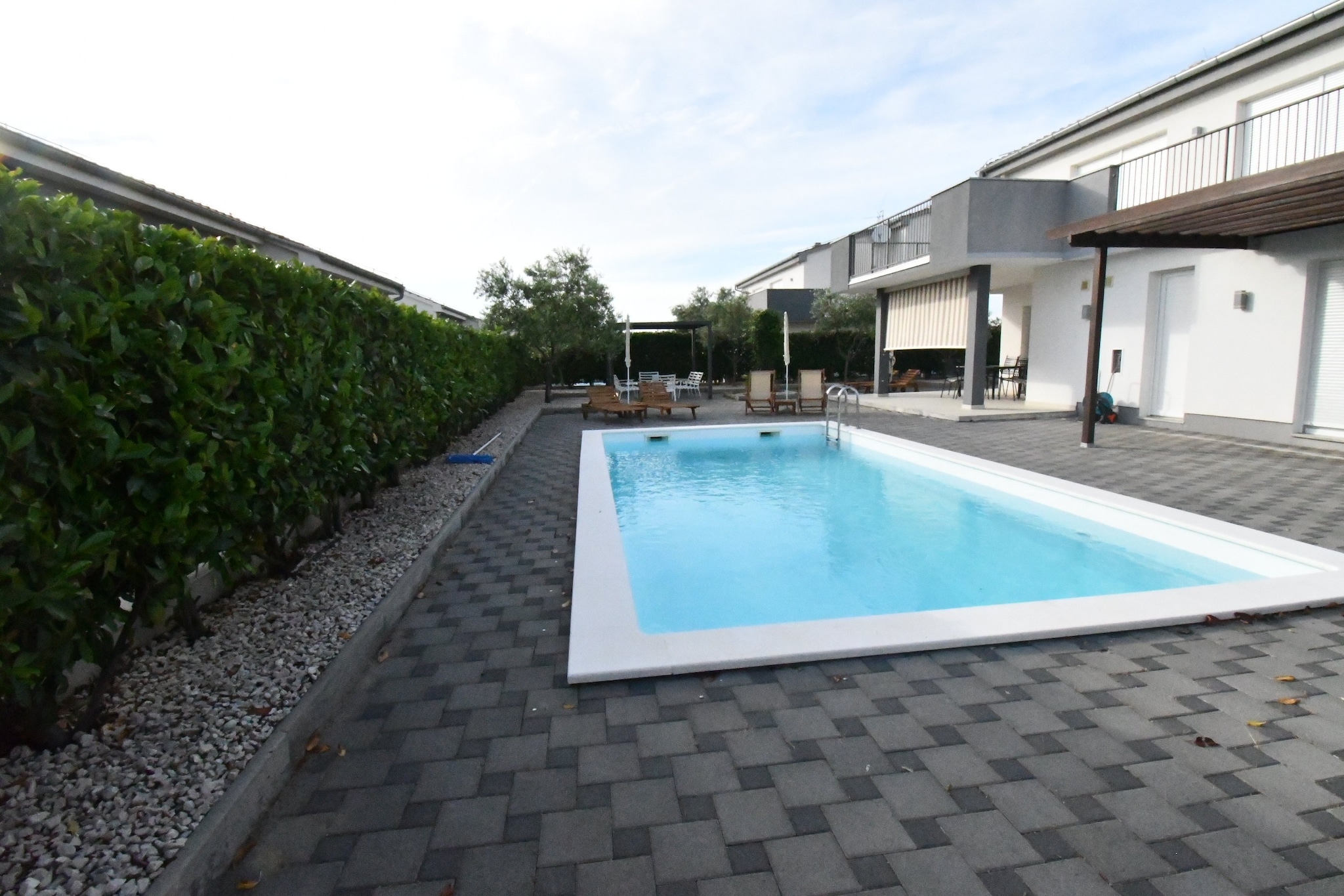 Luxury Escape with Swimming Pool & Modern Design - Deluxe Four Bedroom Villa with Sea View and Private Pool (Villa 5)-Schwimmbad