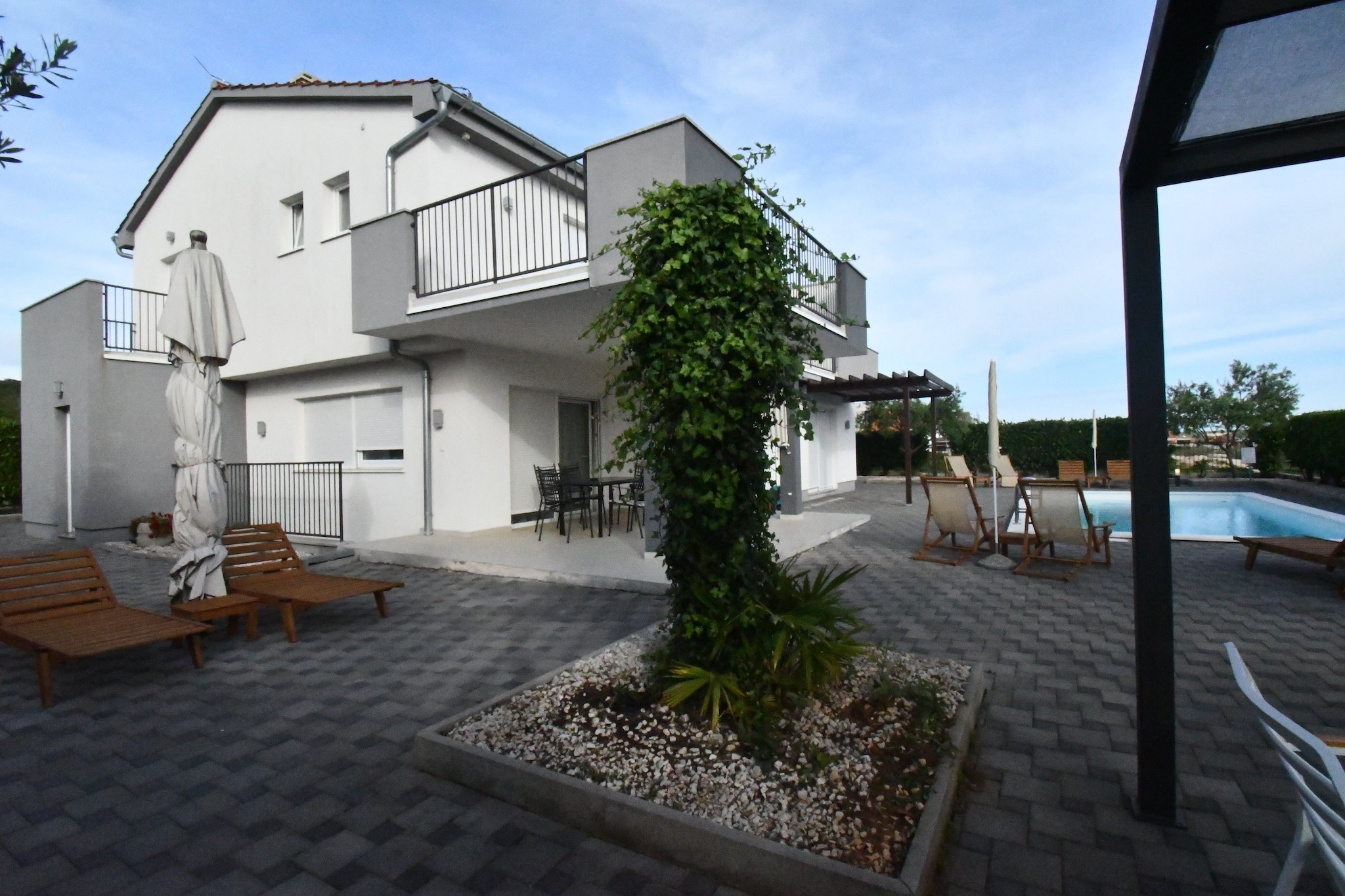 Luxury Escape with Swimming Pool & Modern Design - Deluxe Four Bedroom Villa with Sea View and Private Pool (Villa 5)-Im Freien