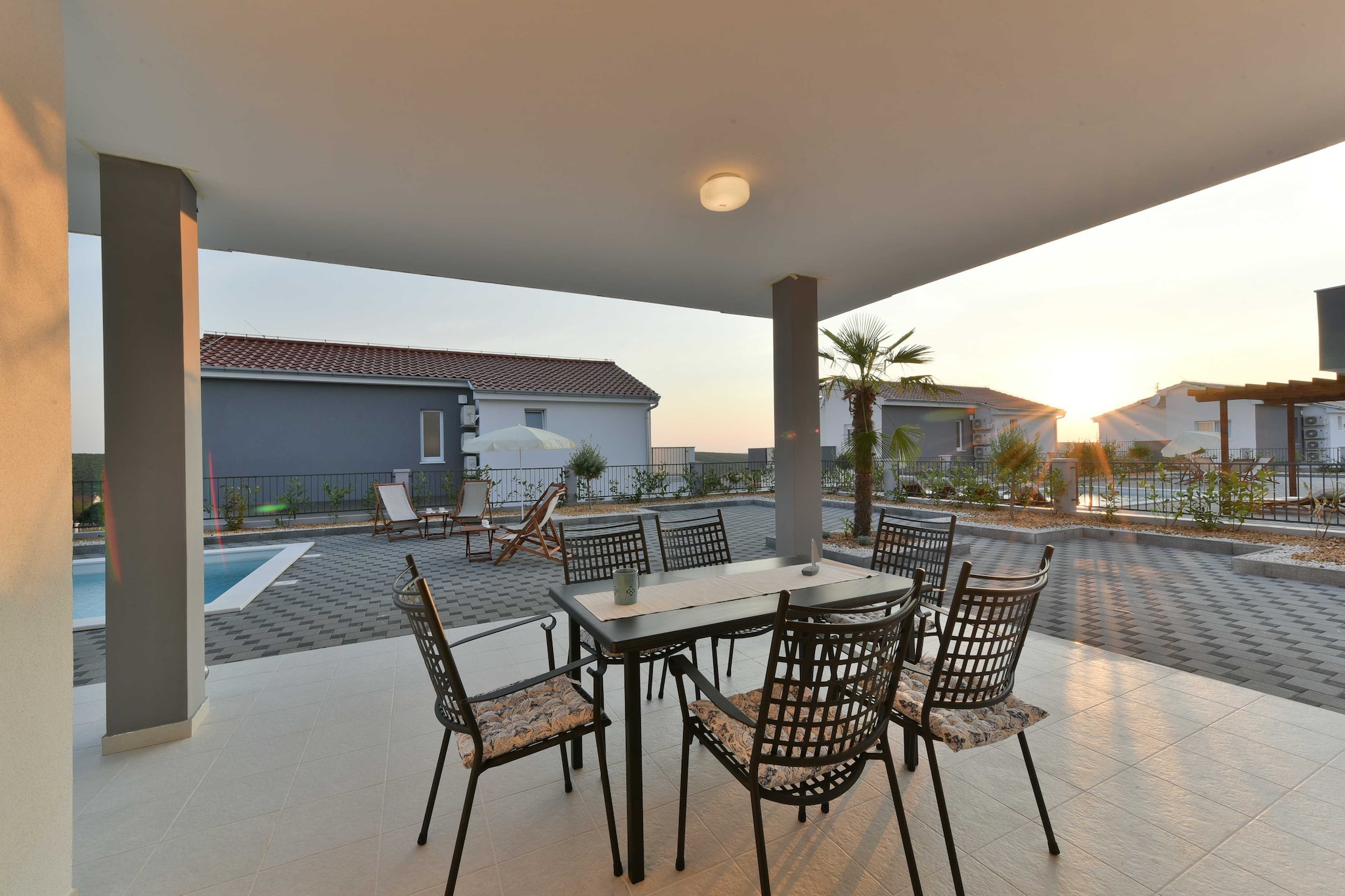 Luxury Escape with Swimming Pool & Modern Design - Deluxe Four Bedroom Villa with Sea View and Private Pool (Villa 5)-Terrasse