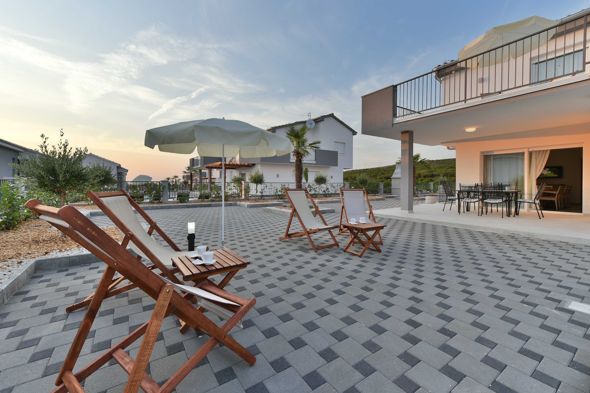 Luxury Escape with Swimming Pool & Modern Design - Deluxe Four Bedroom Villa with Sea View and Private Pool (Villa 5)-Schwimmbad