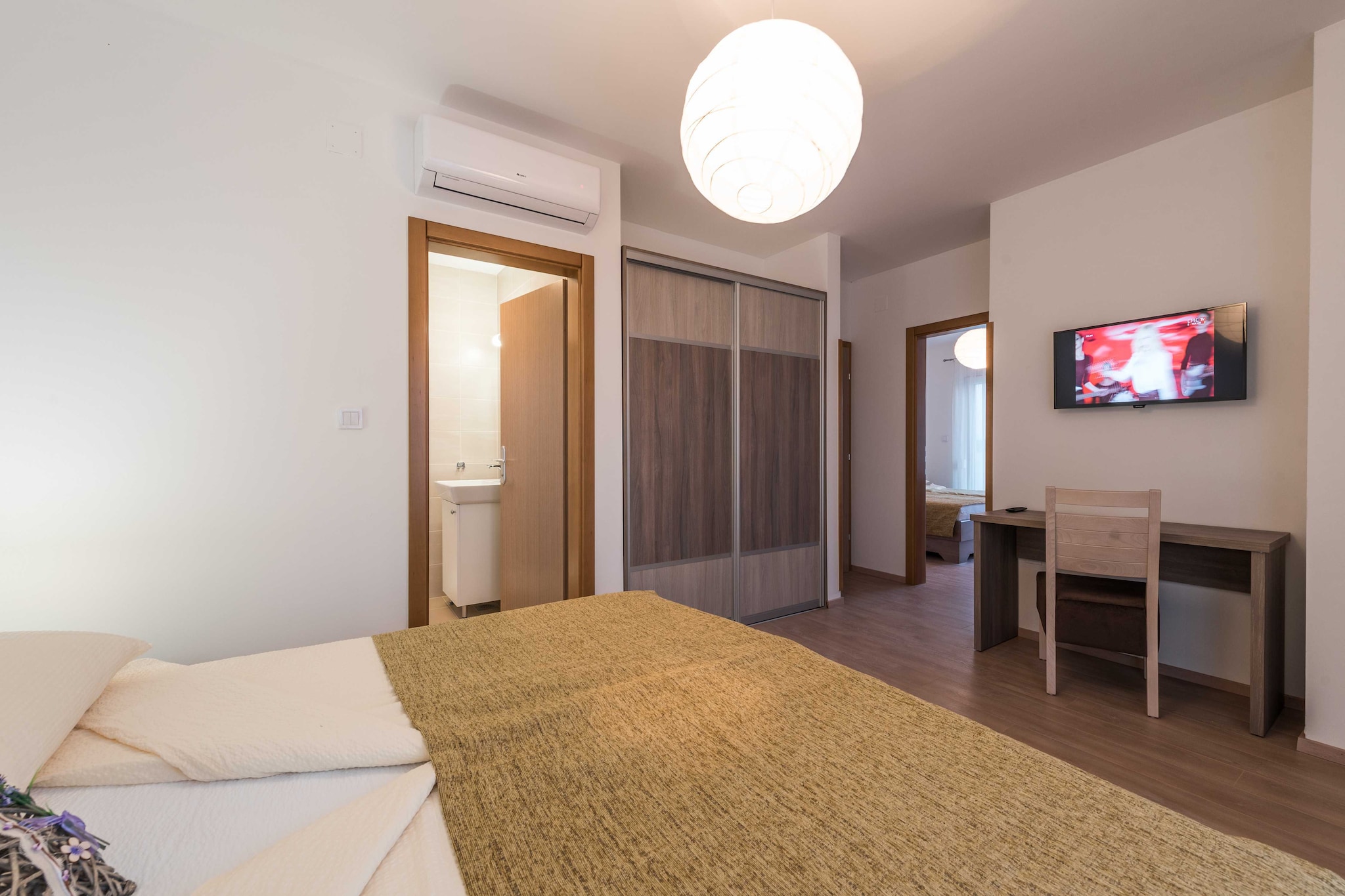 Luxury Escape with Swimming Pool & Modern Design - Deluxe Four Bedroom Villa with Sea View and Private Pool (Villa 5)-Schlafzimmer