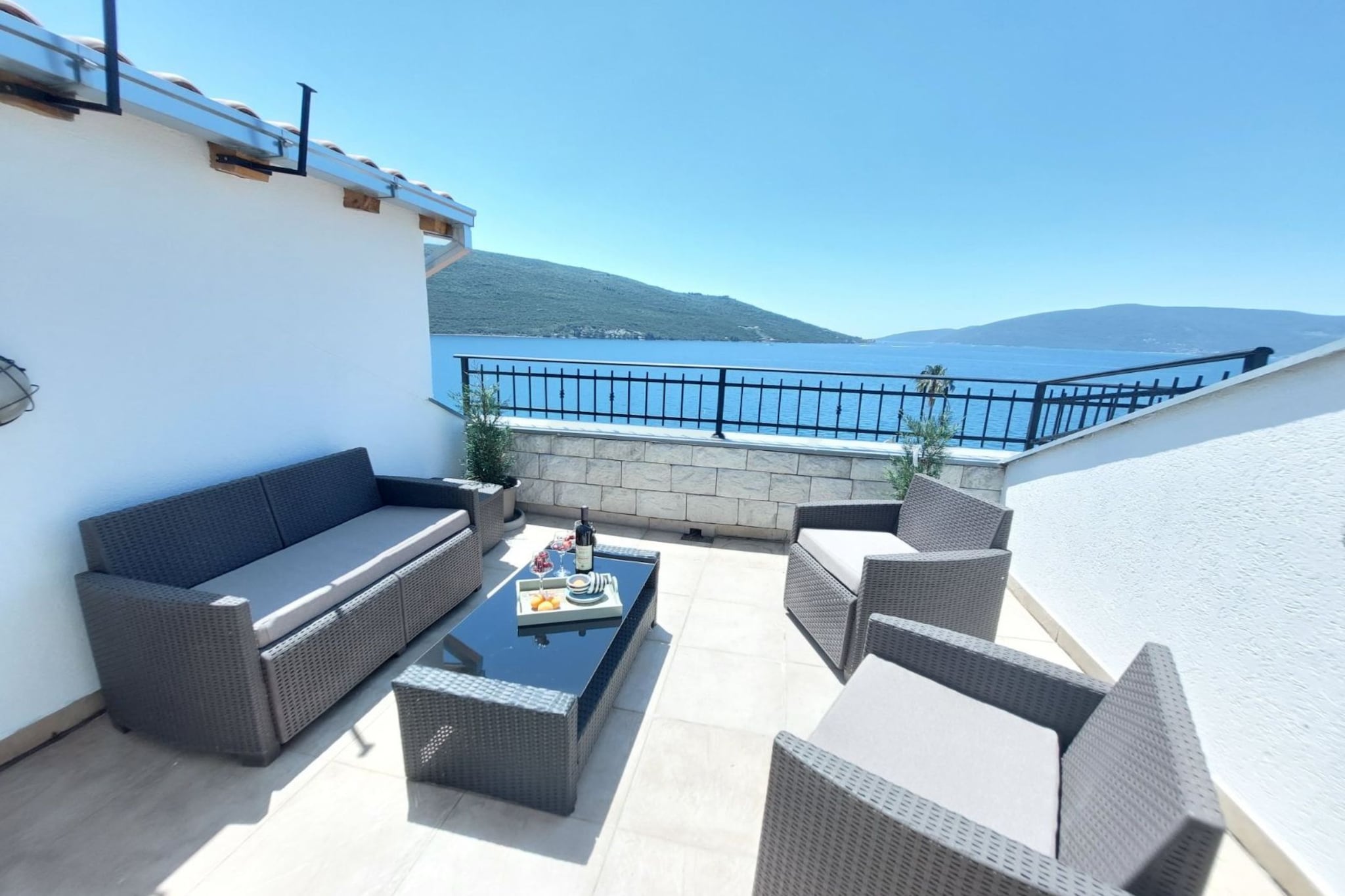 Villa Apartments Kumbor President - Three Bedroom Apartment With Sea View (Astarea)