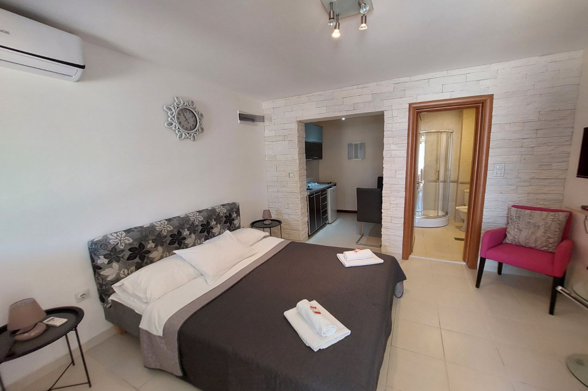 Villa Apartments Kumbor President - Studio Apartment With Sea View (Domino)-Chambre