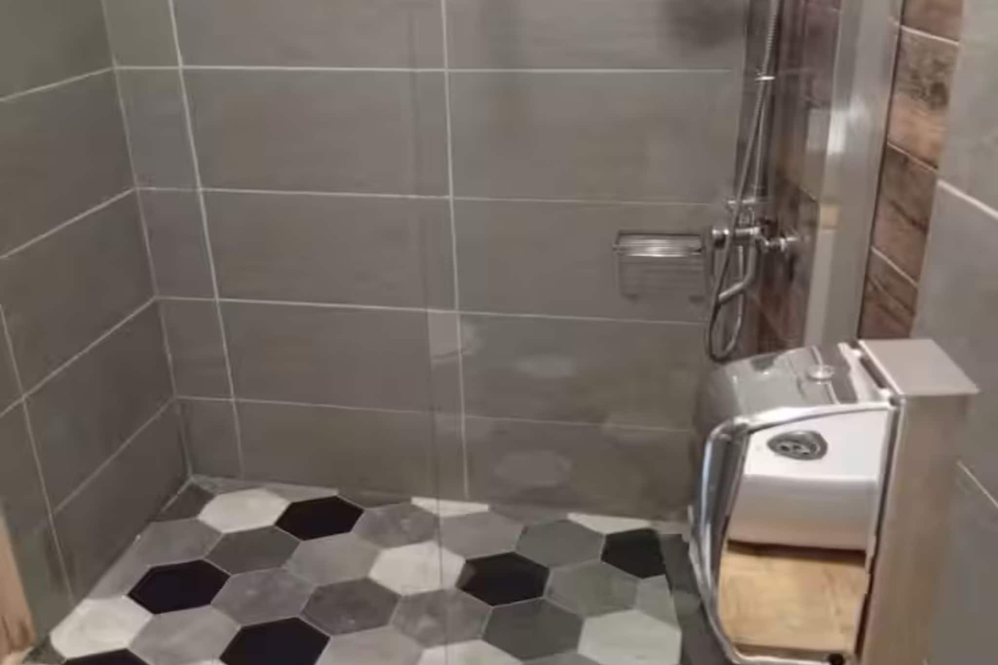 Silver Gate Rooms-Diocletian's Palace - Twin Room-Badezimmer