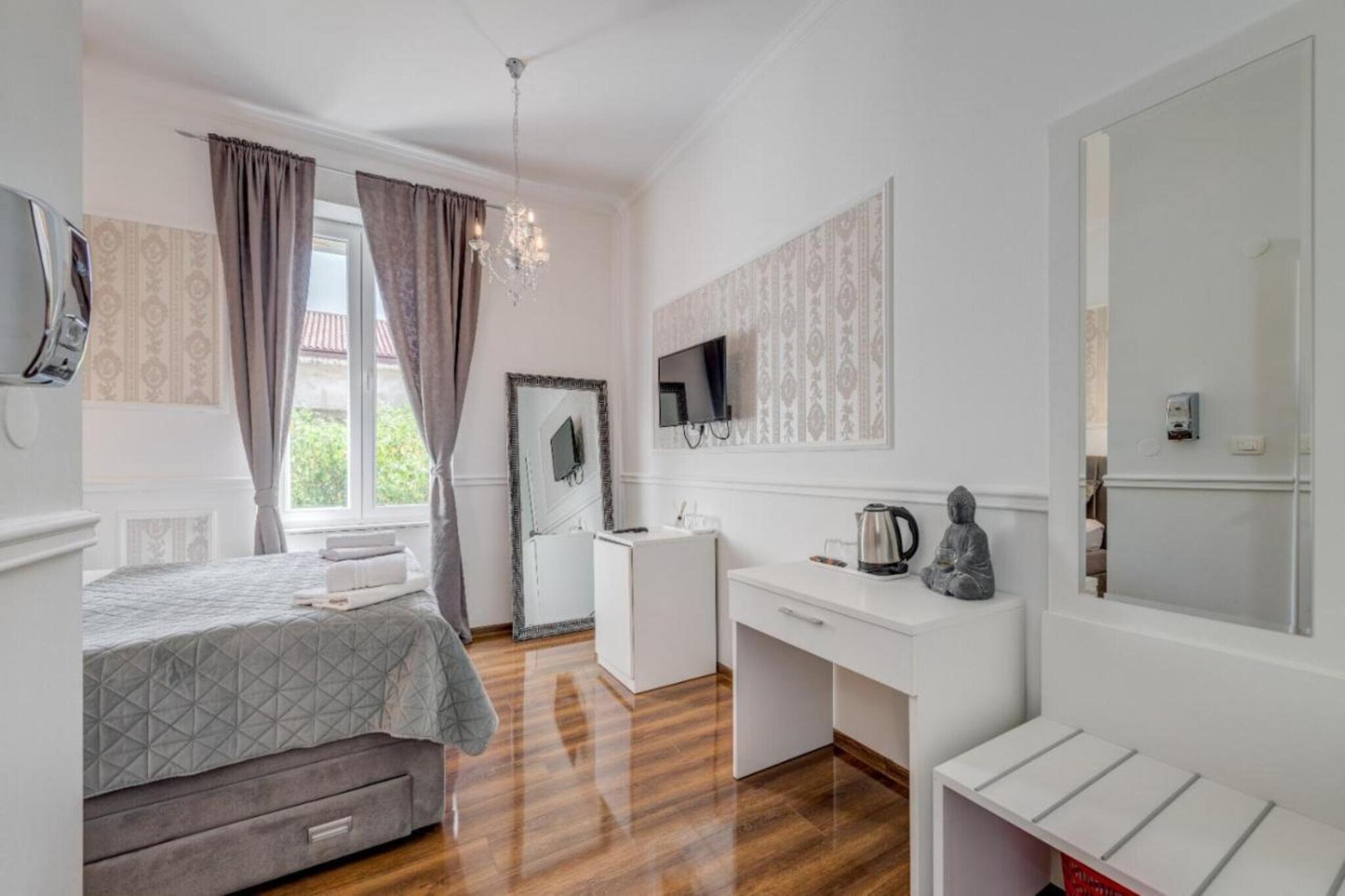 Silver Gate Rooms-Diocletian's Palace - Double Room