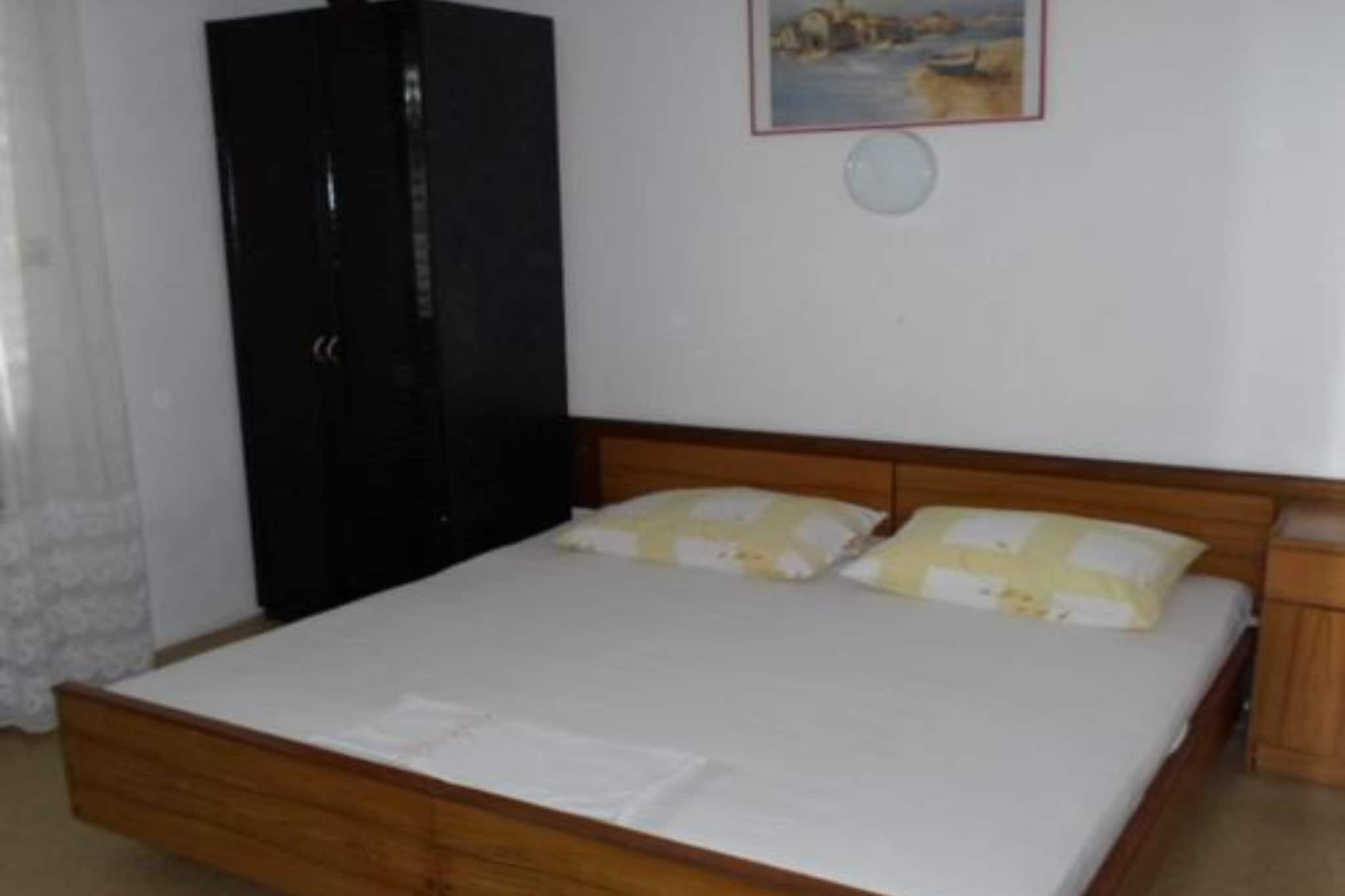 Apartments Miki Rogoznica - Comfort Two Bedroom Apartment with Terrace-Chambre