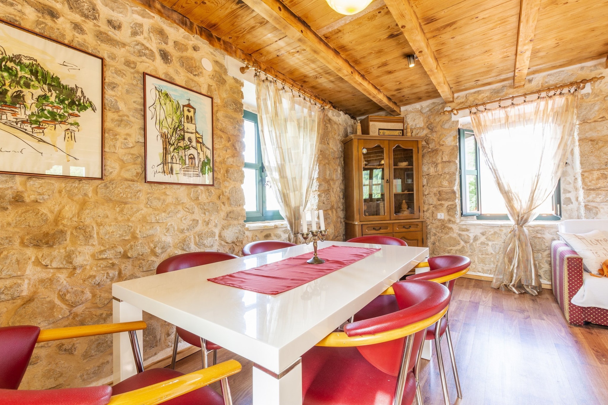Rustical Resort Kokorići with Shared Outdoor Swimming Pool - Two Bedroom Holiday Home-Salle à manger