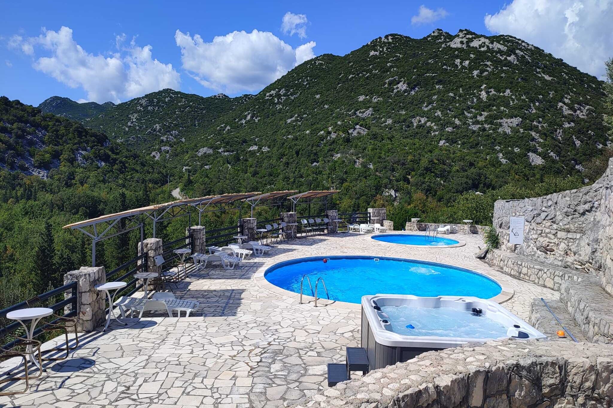 Rustical Resort Kokorići with Shared Outdoor Swimming Pool - Two Bedroom Holiday Home - Wellnessbereich