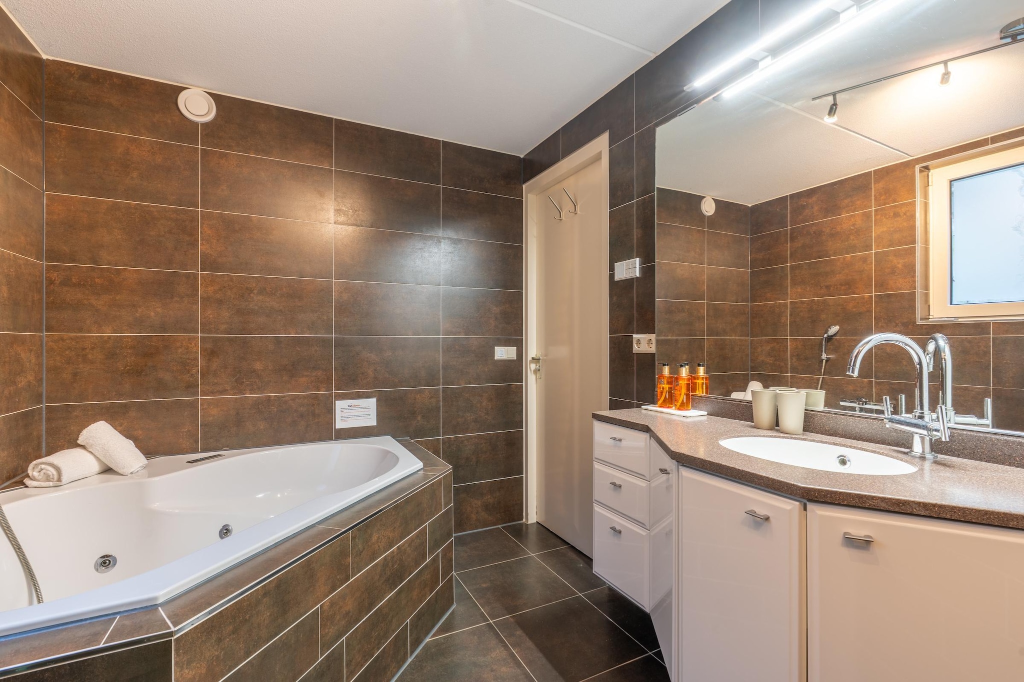 Het oude dijkje-Badkamer